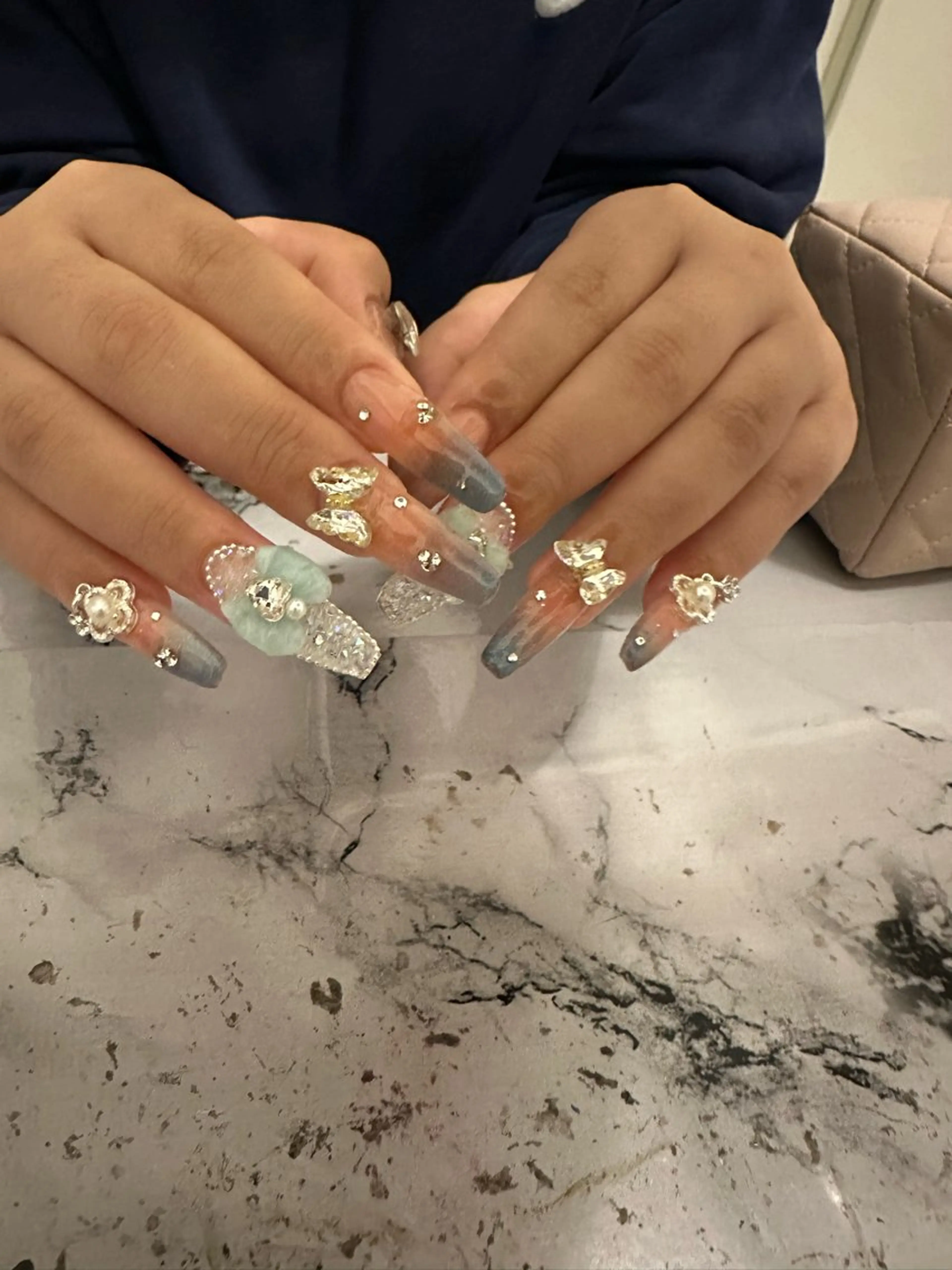 ネイル 新山 聖のネイルデザイン