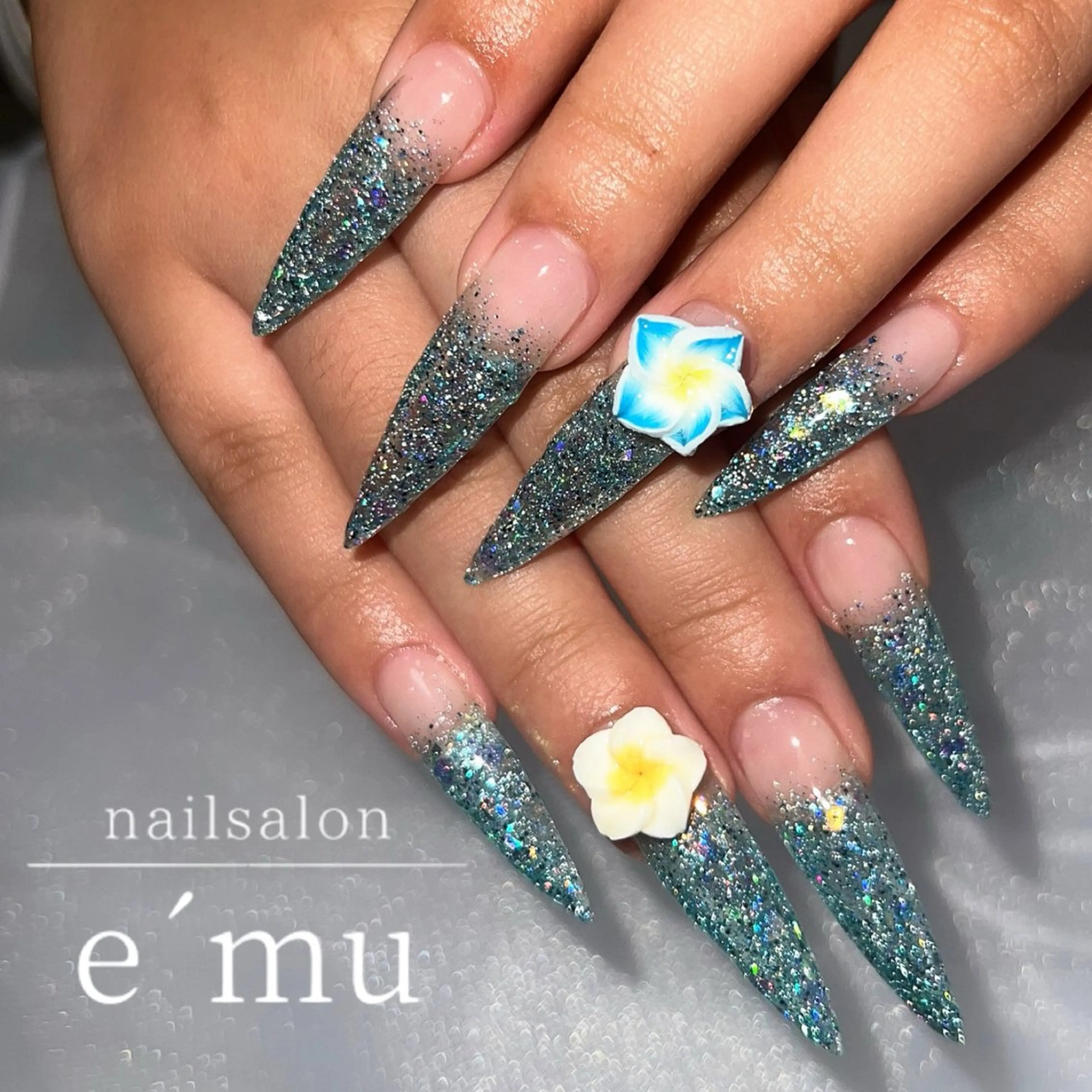 ネイル ラメ(グリッター) ラメグラデーション nailsalon e´muのネイルデザイン