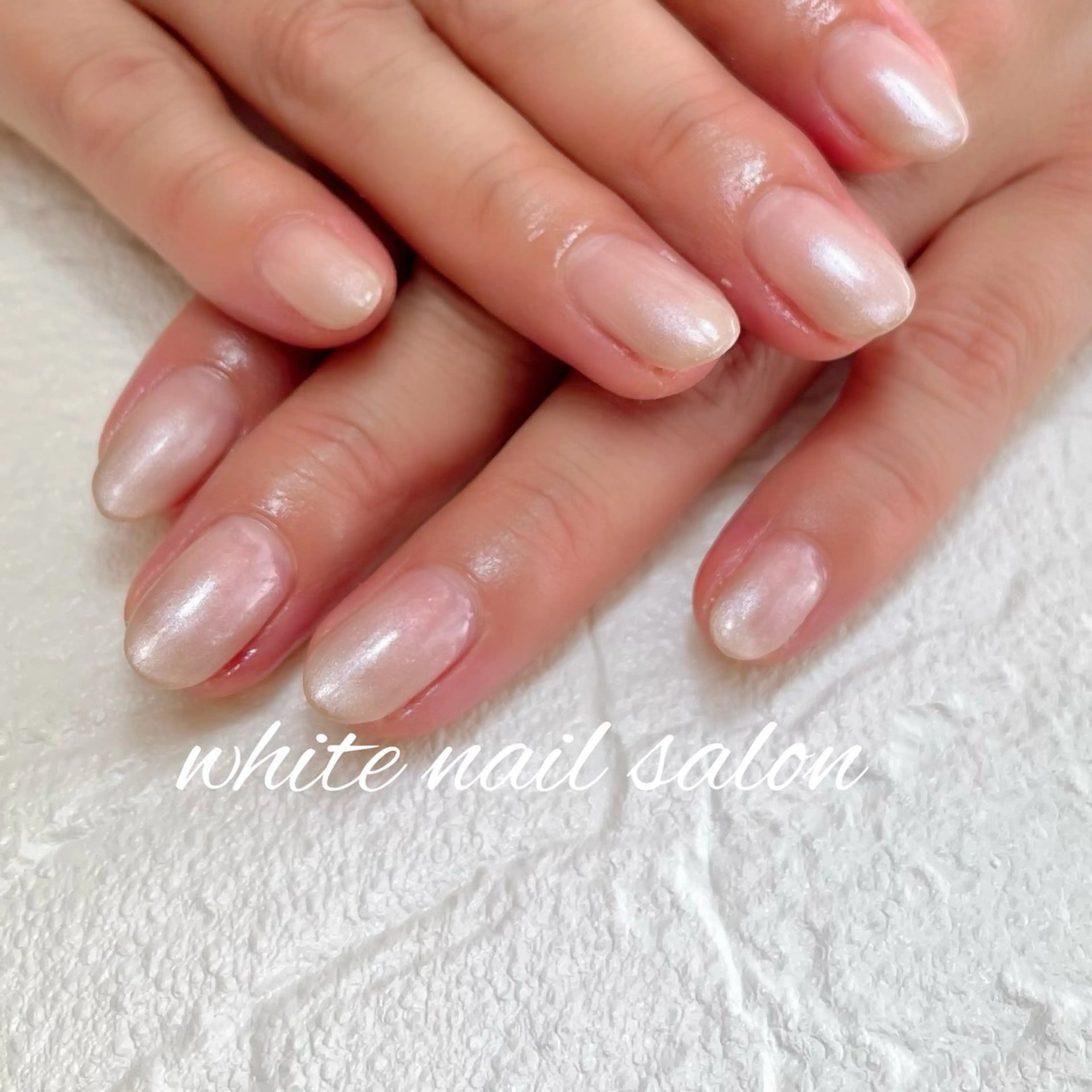 ネイル ラメ(グリッター) シンプルネイル ハンドネイル white nail salonのネイルデザイン