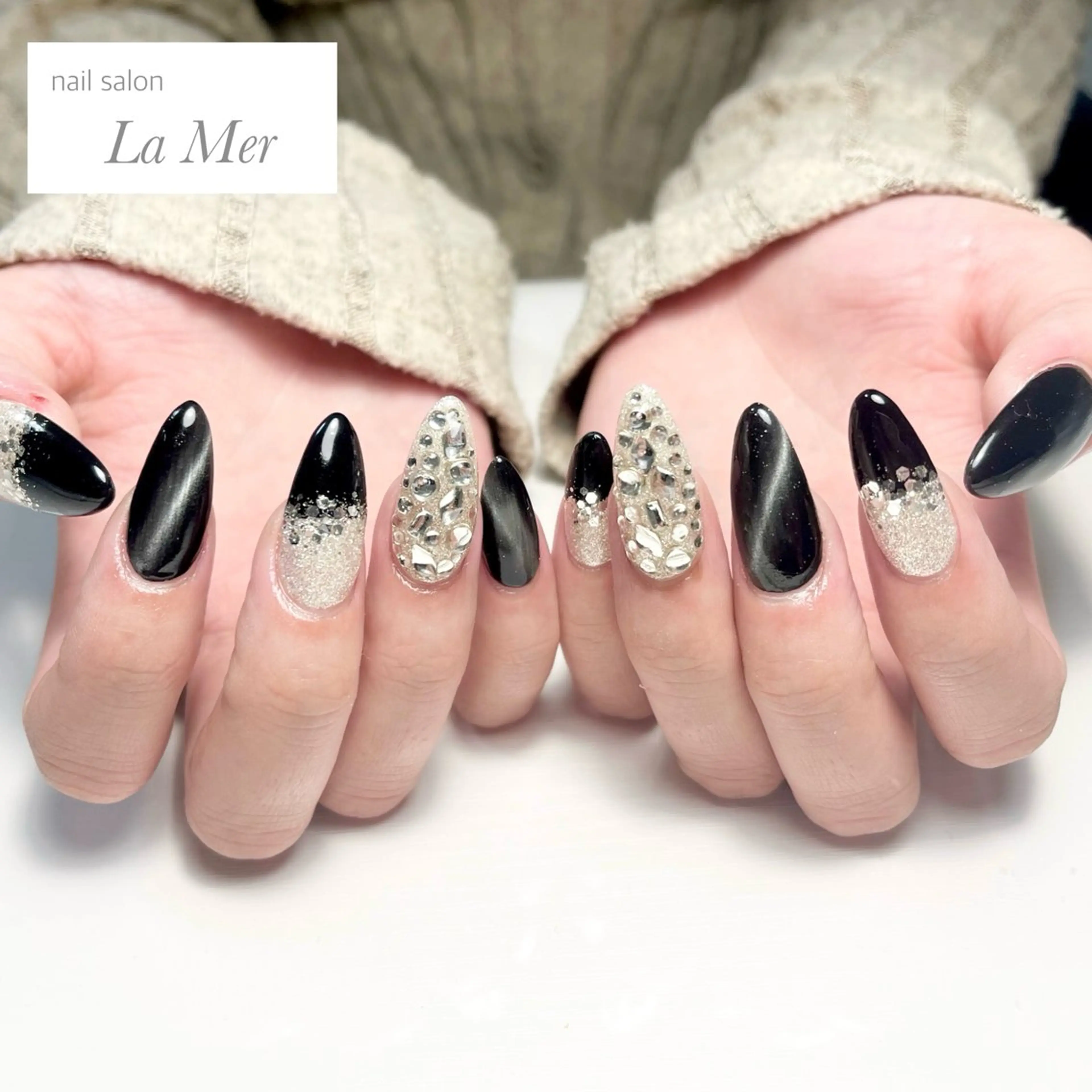 ネイル 成人式 長さ出し フレンチネイル ゴージャス キラキラネイル nailsalon La Merのネイルデザイン