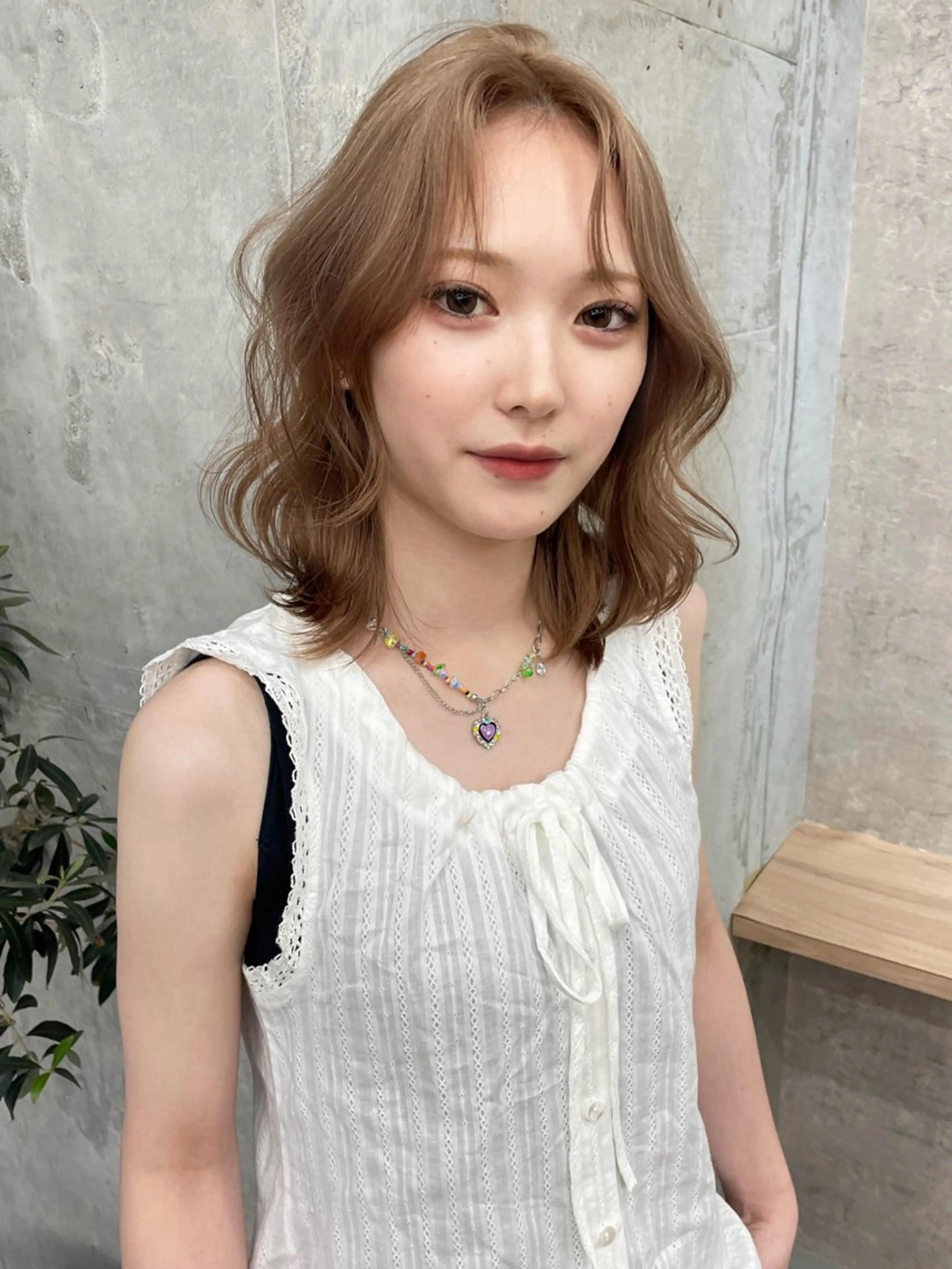 ミディアム カラー ベージュカラー ブリーチ ブラウンカラー ハイトーンカラー ハイトーンベージュ ヘアカラー ブリーチ/ベージュ 💕/momoaのヘアスタイル