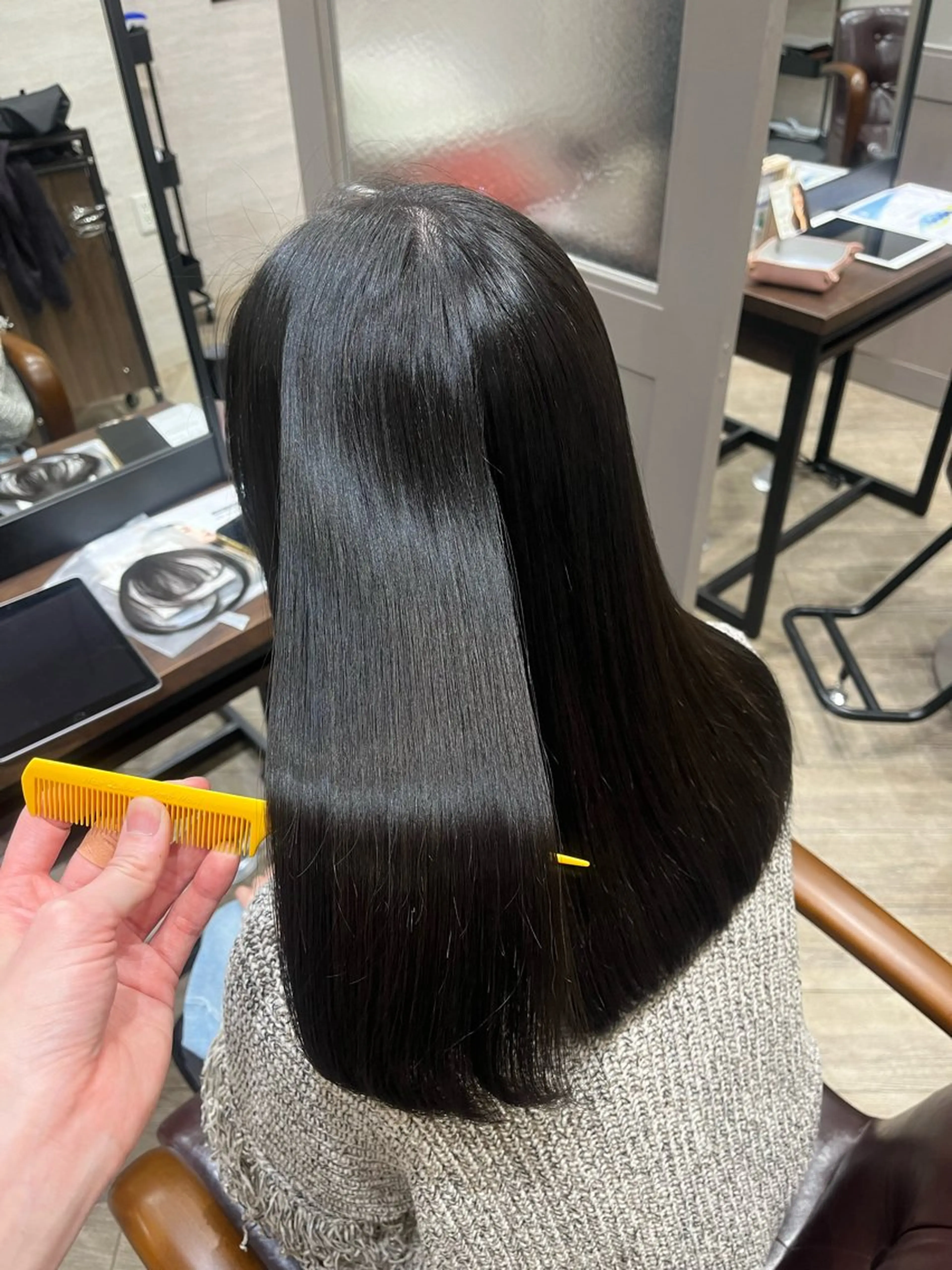 ロング カラー グレージュ オリーブグレージュ オリーブグレー 🫧ぷる艶カラー🫧 Yuubi🦩のヘアスタイル