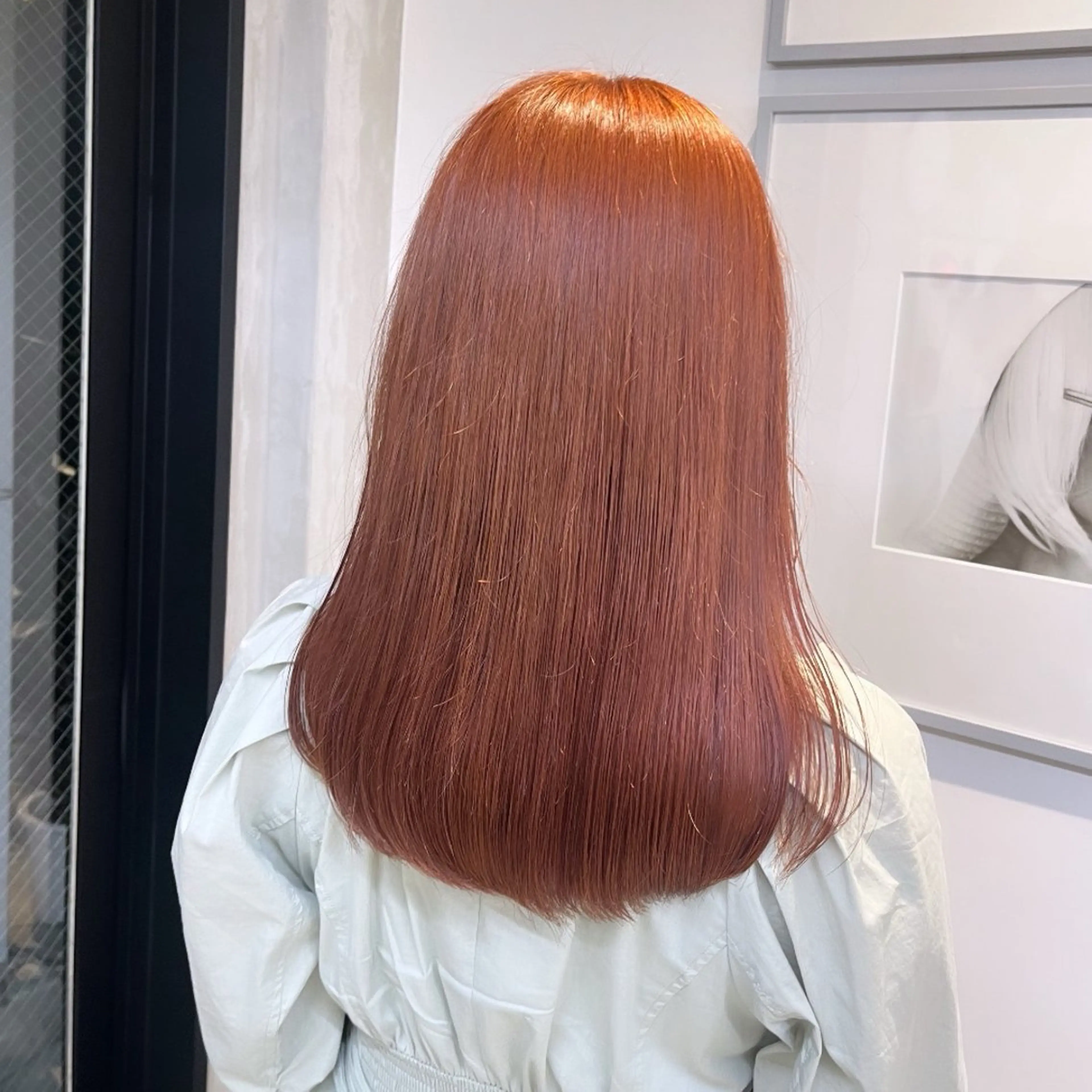 ミディアム カラー ブリーチ ブリーチなしカラー オレンジ ピンクカラー ヘアカラー トリートメント ヘッドスパ ヘアセット カジュアルを女っぽく 𝗮𝘆𝗮𝗰𝗼のヘアスタイル