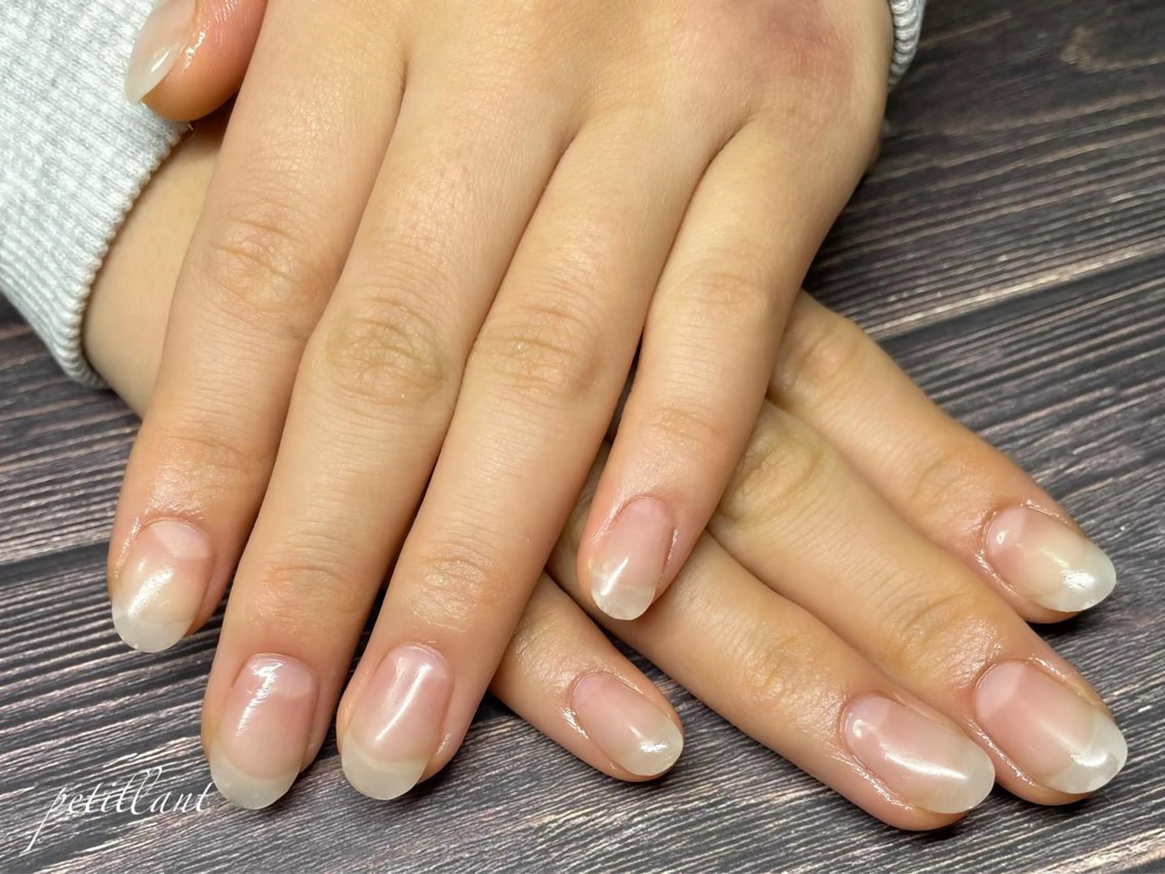 ネイル クリアネイル 長さ出し ジェルネイル petillant所属・nail salon petillantのネイルデザイン