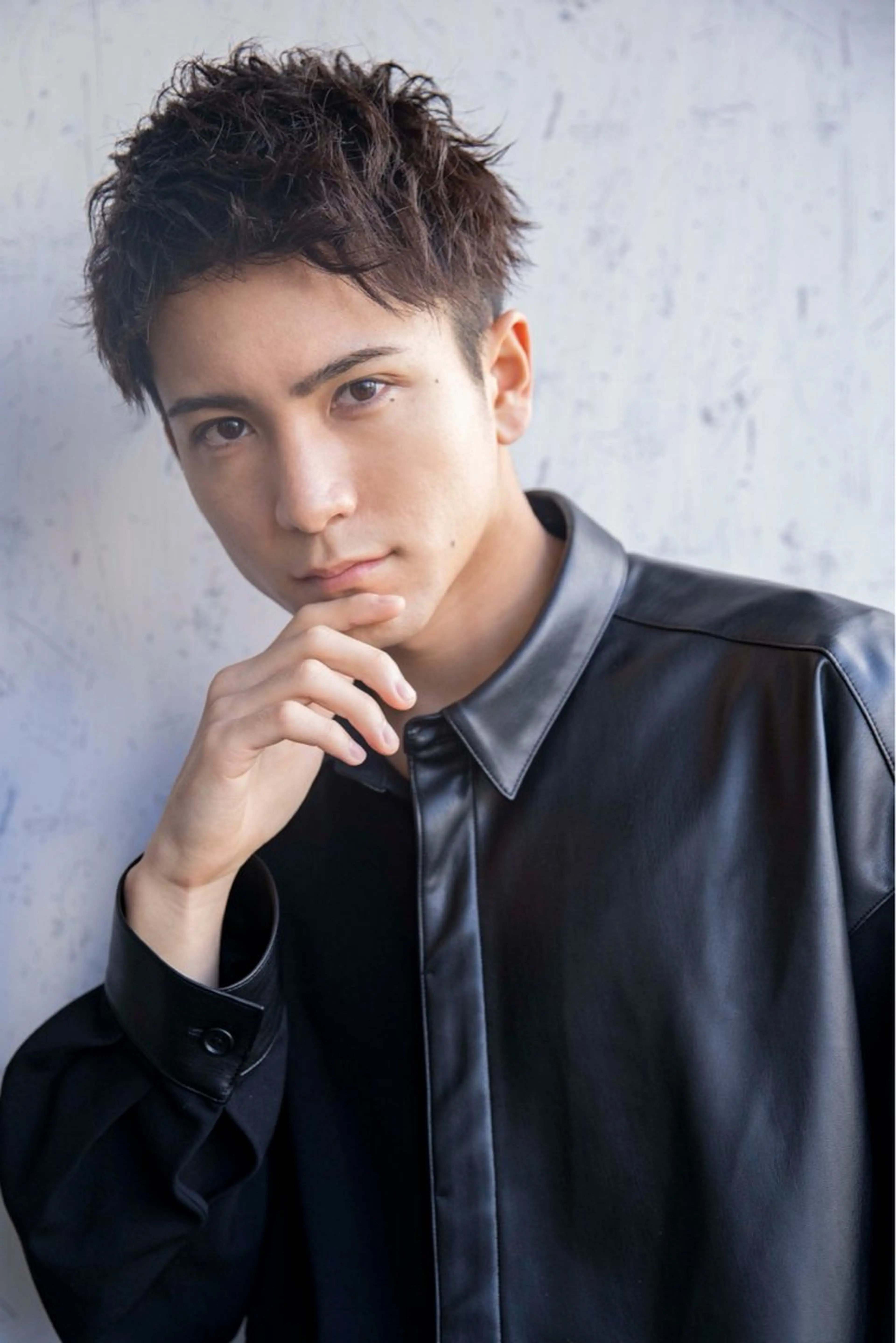 ショート メンズ レイヤー×ハイトーン ×デザイン 啓太のヘアスタイル