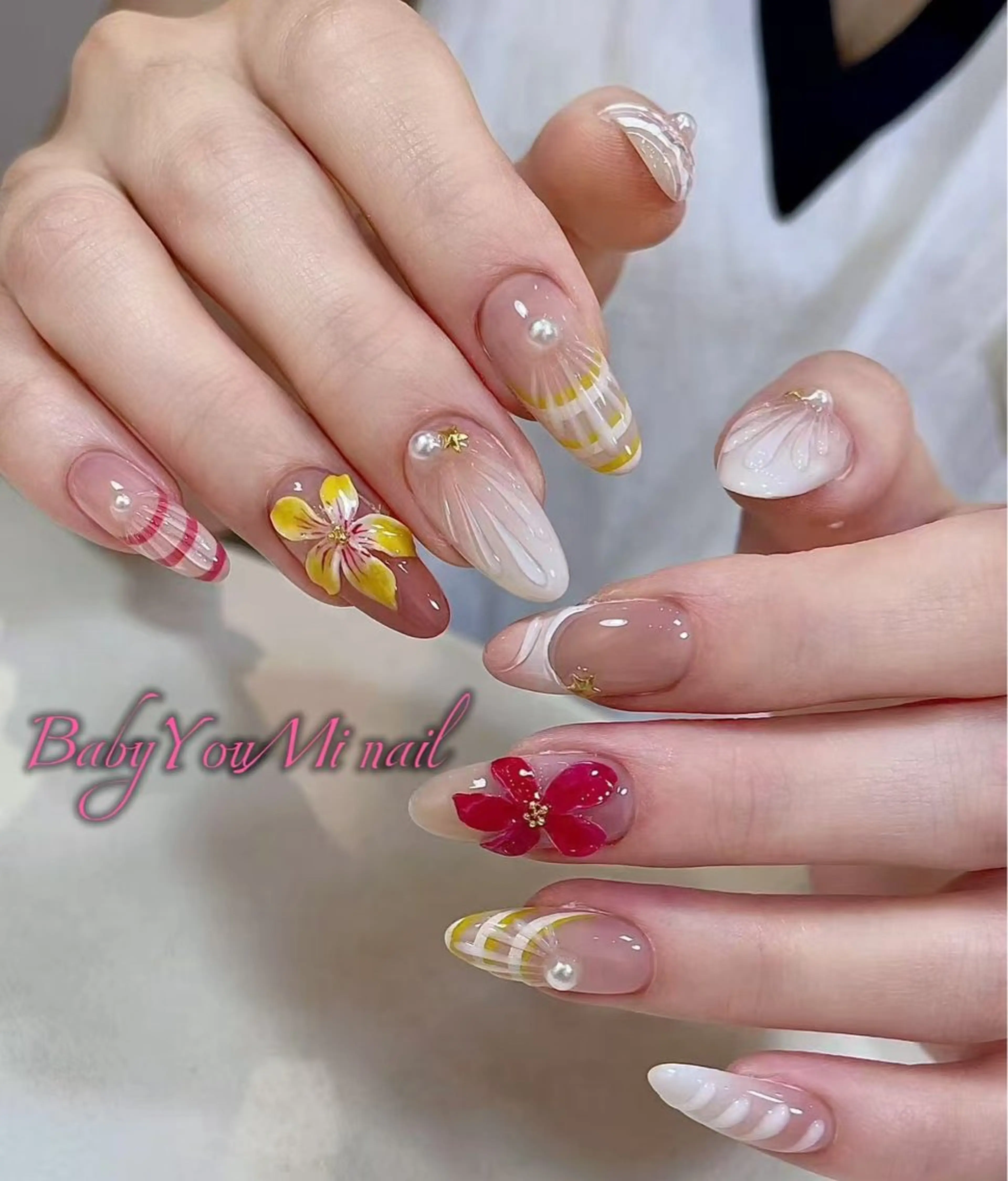 ネイル オーロラネイル フラワーネイル フットネイル フレンチネイル ジェルネイル ハンドネイル BabyYouMi ねねのネイルデザイン