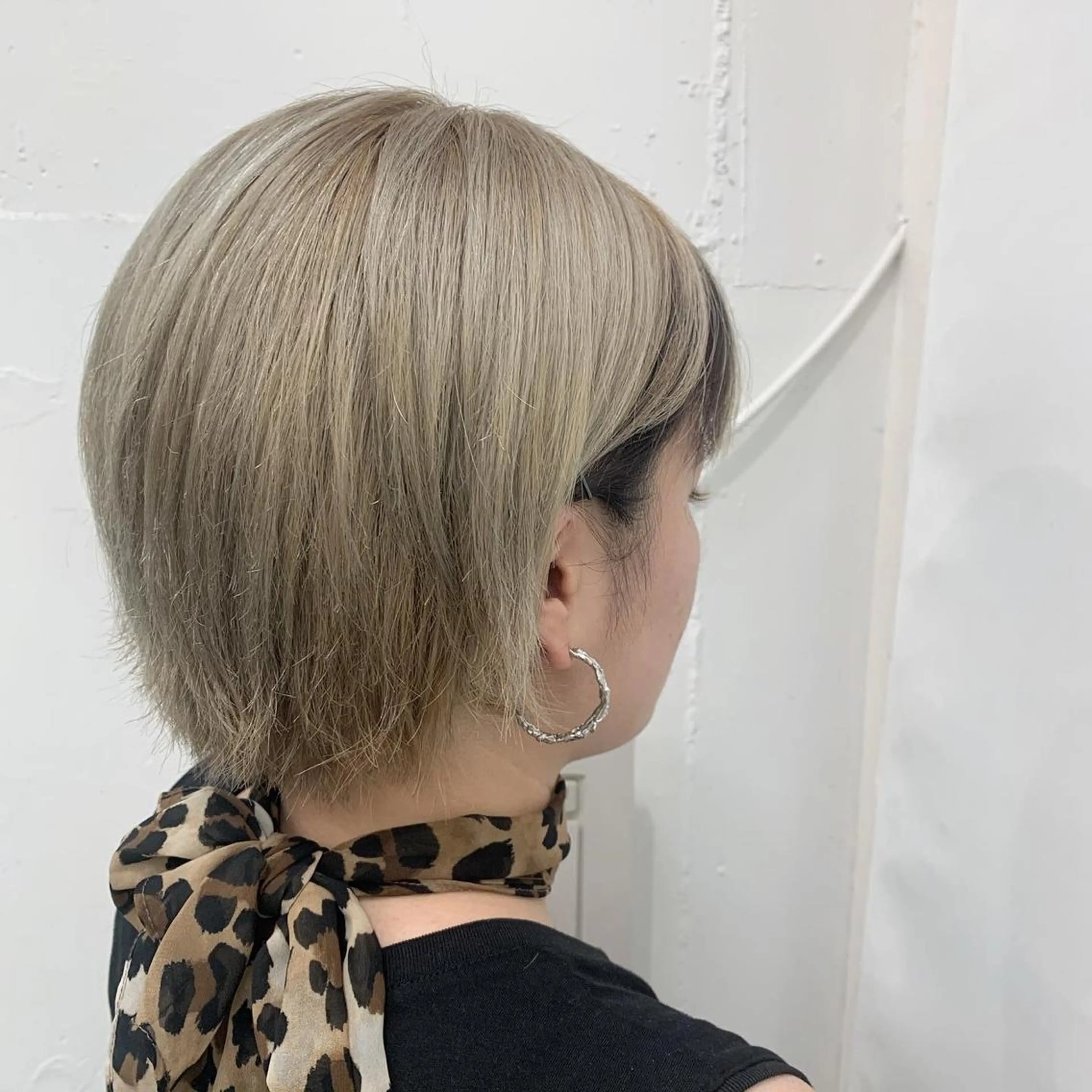 ショート カラー ダブルカラー ハイトーンカラー インナーカラー ヘアーメイクWiLL 西宮店所属・川上 紗也加のヘアスタイル