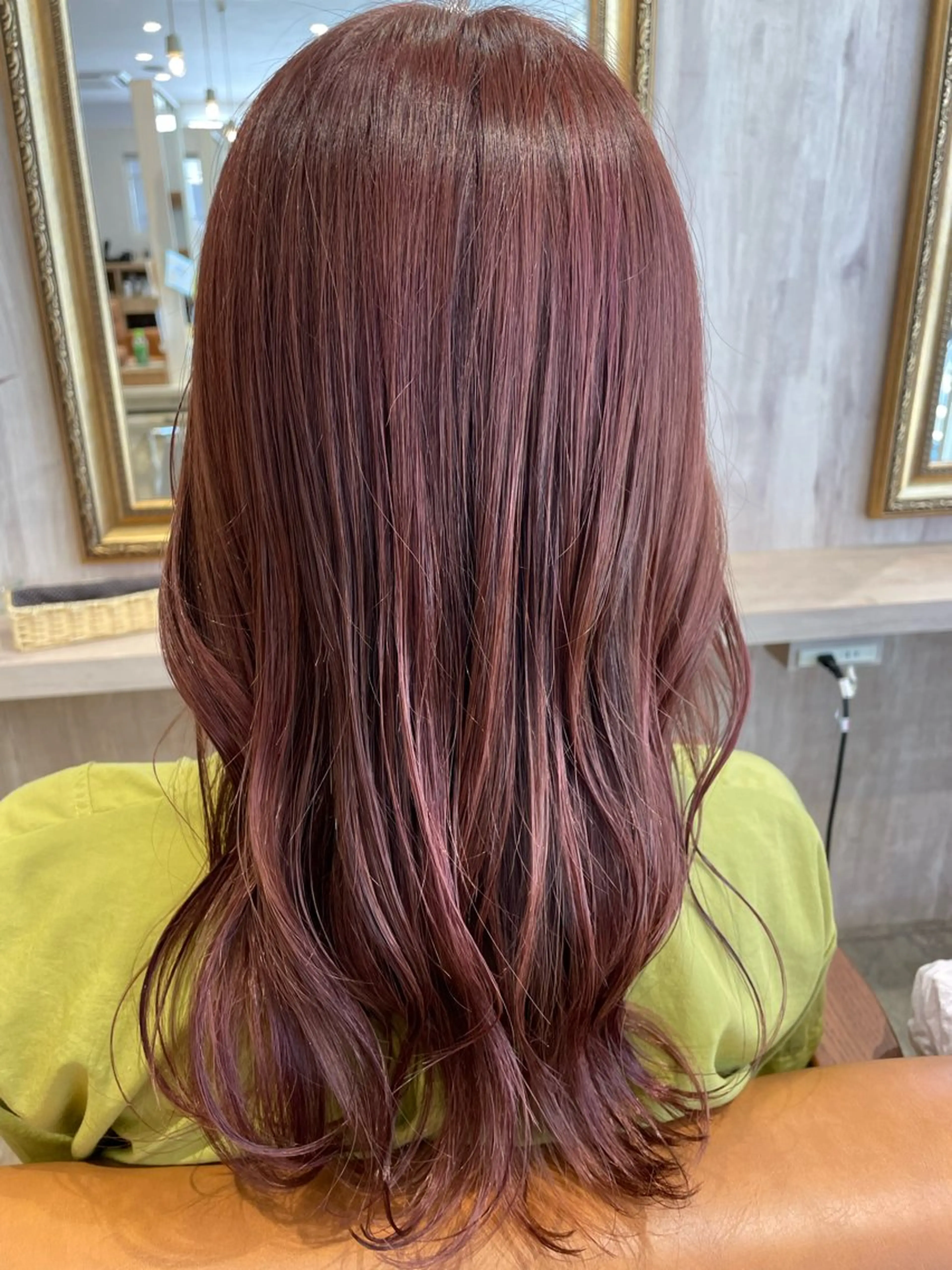 ロング カラー 上田 早恵のヘアスタイル