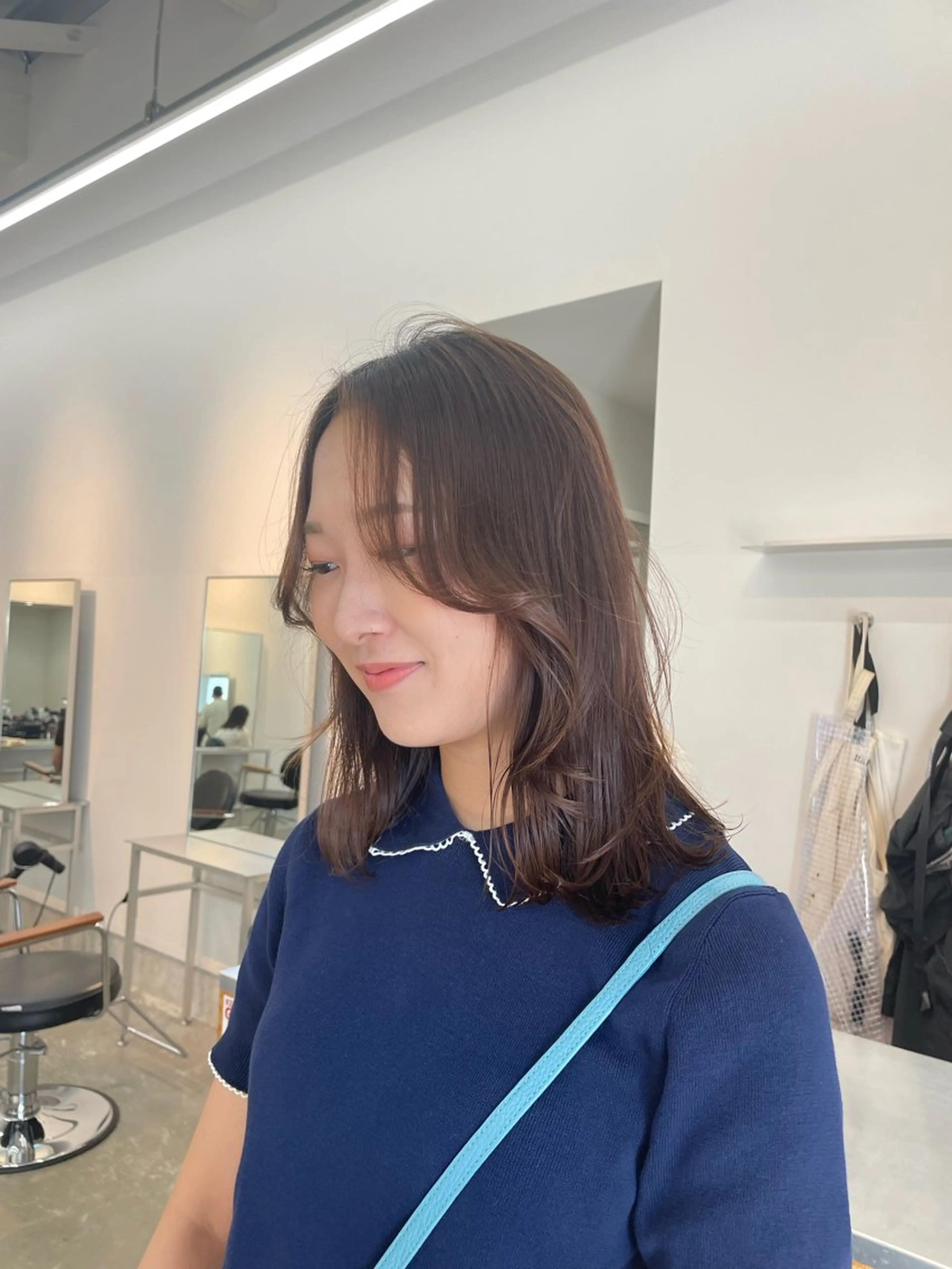 ミディアム カラー ベージュカラー くびれヘア カット ヘアカラー トリートメント 宮本 祥生のヘアスタイル