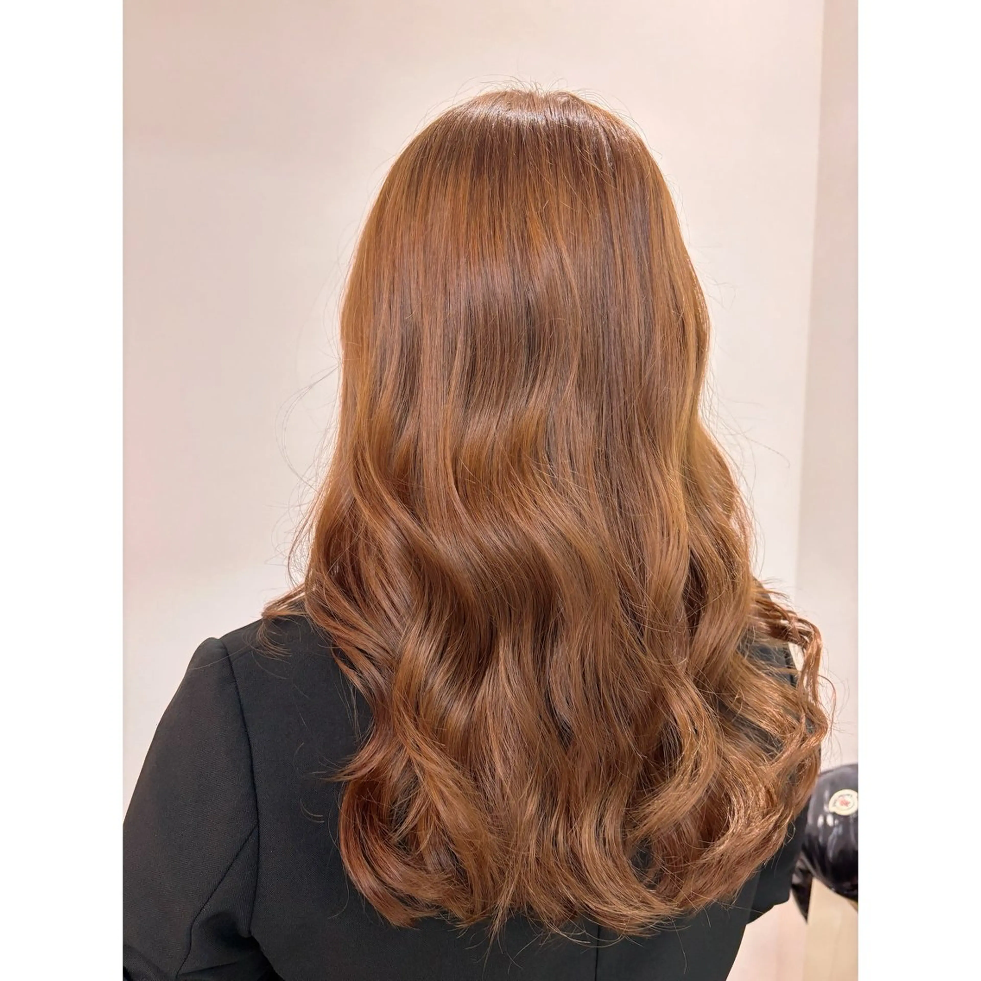 セミロング カット ヘアカラー Bob🌟ブリーチ カラー🦋RENAのヘアスタイル