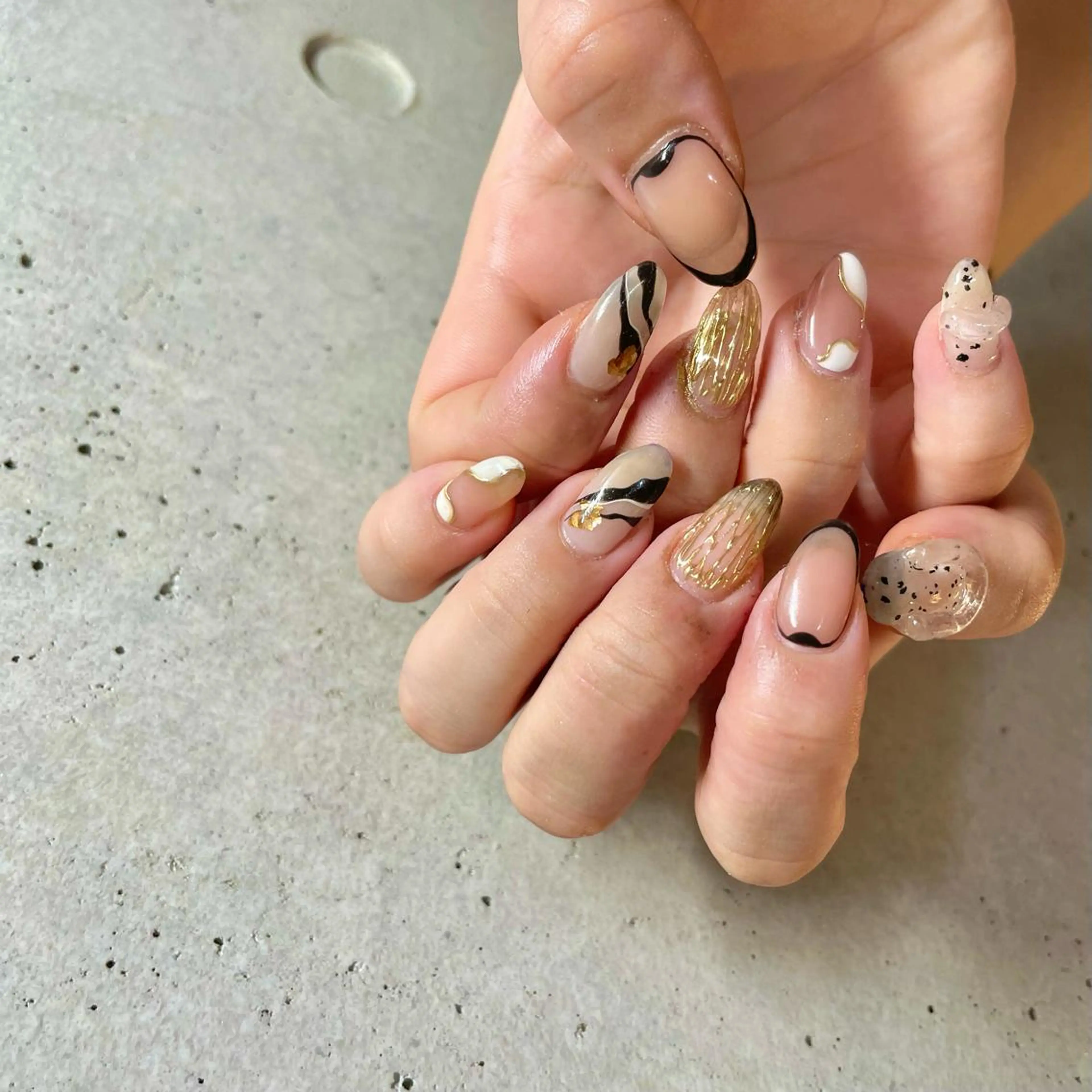 ミディアム カラー パーマ ヘアアレンジ メンズ キッズ ネイル マツエク・マツパ アイブロウ 黒髪 クリアネイル ホワイト nail&eye Aoのマツエク・マツパデザイン