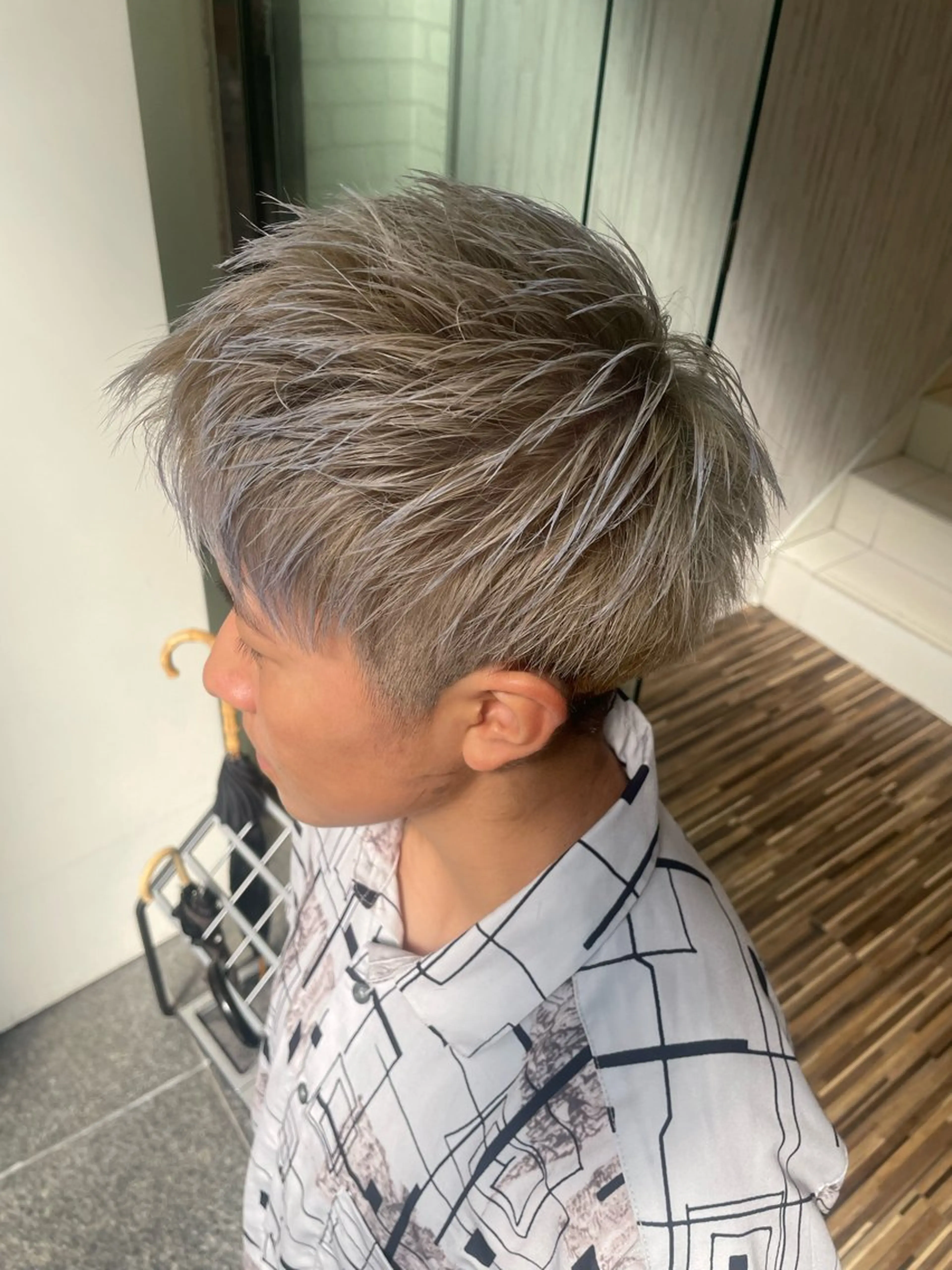 カラー ヘアカラー トリートメント EARTH 山﨑龍馬のヘアスタイル