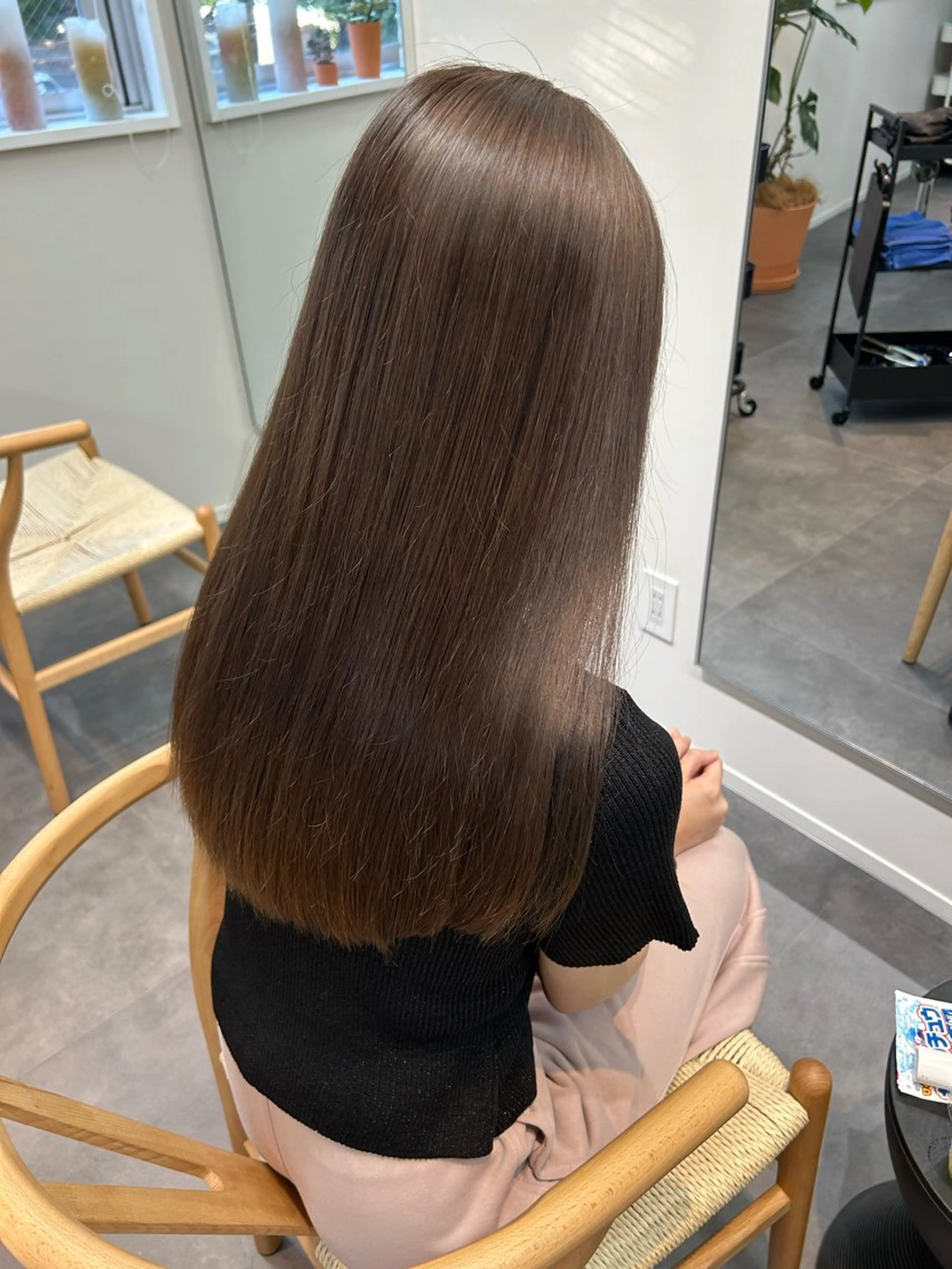 ロング W所属・小林 朋花のヘアスタイル