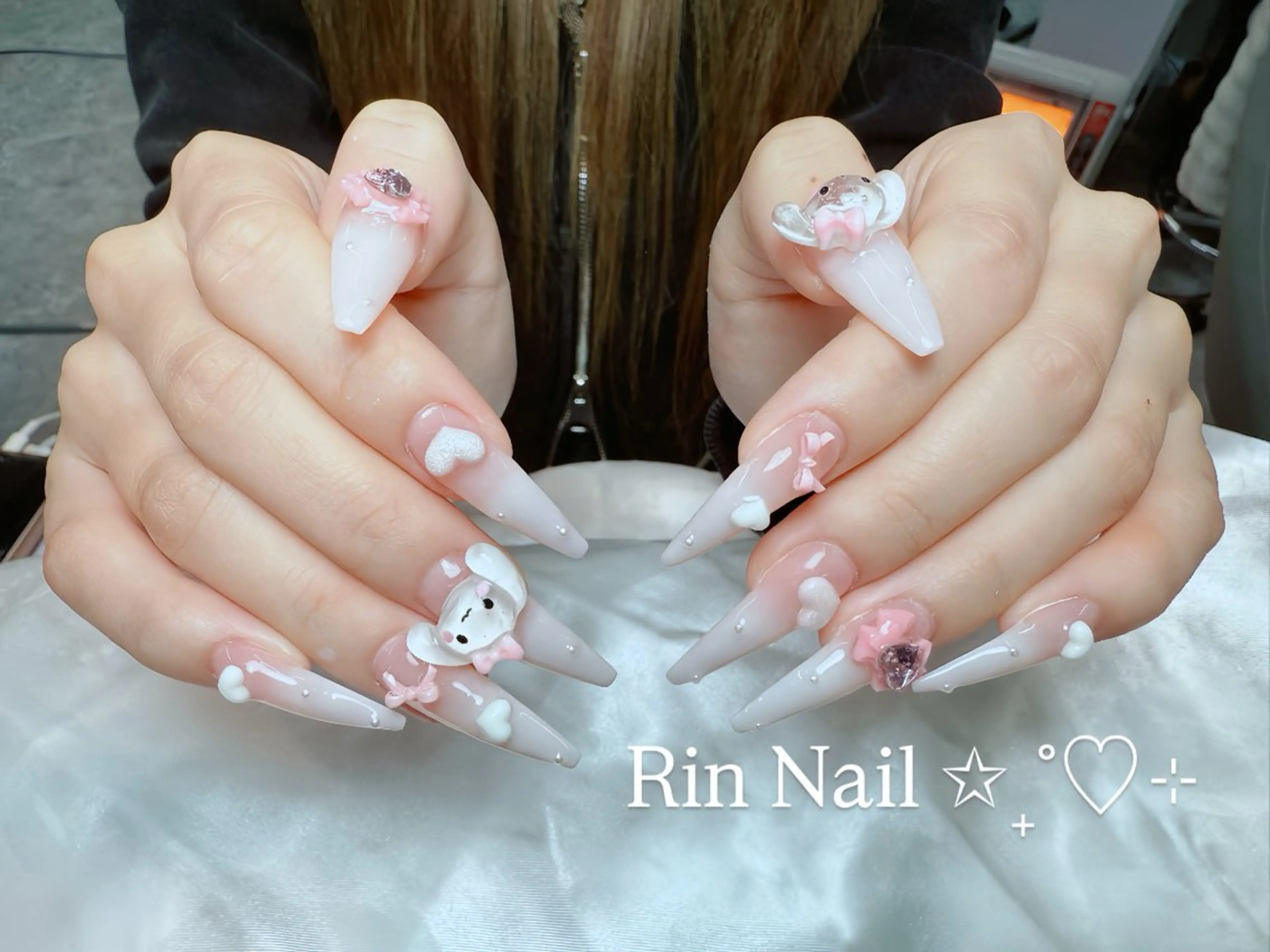 ネイル 成人式 ロングネイル ネイルチップ ハンドネイル Rin Nail 新大久保店のネイルデザイン