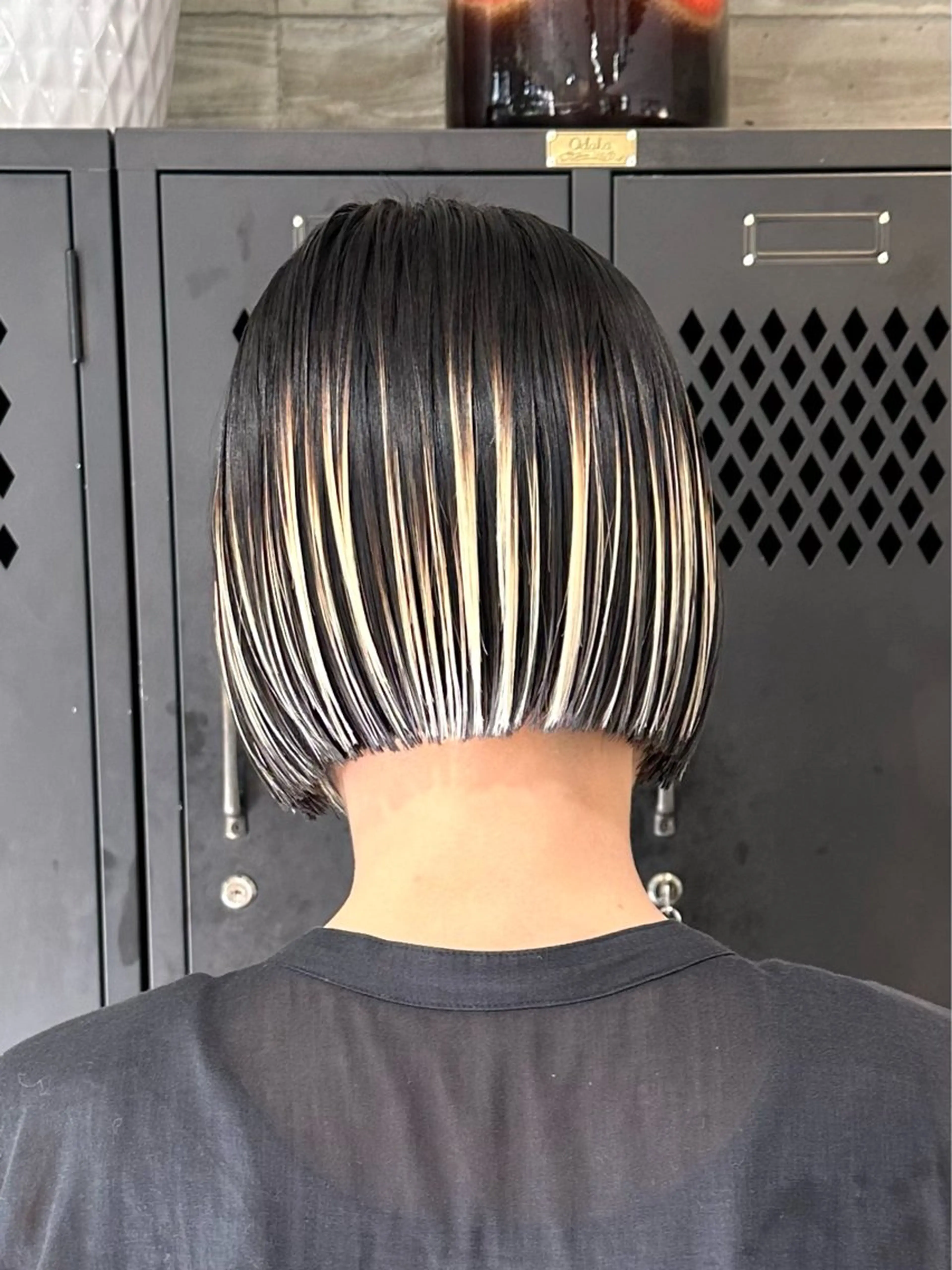 ショート カット ヘアカラー トリートメント 抜きっぱなしブロンド ササキカズマのヘアスタイル