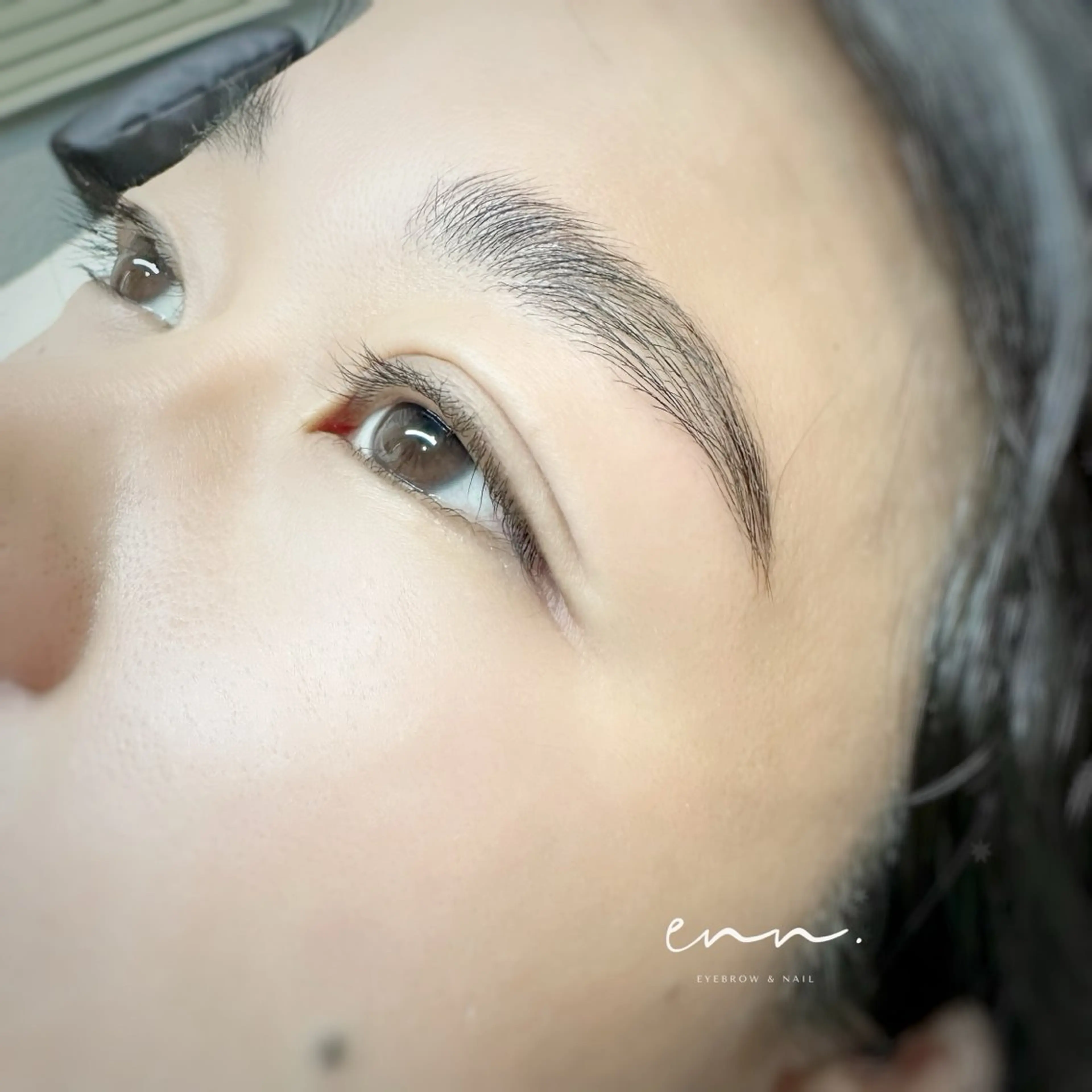 アイブロウ ハリウッドブロウリフト メンズアイブロウ 眉毛ワックス脱毛 ワックス脱毛 その他(アイブロウ) enn.《エンドット》所属・enn. 【眉毛/ネイル】のネイルデザイン