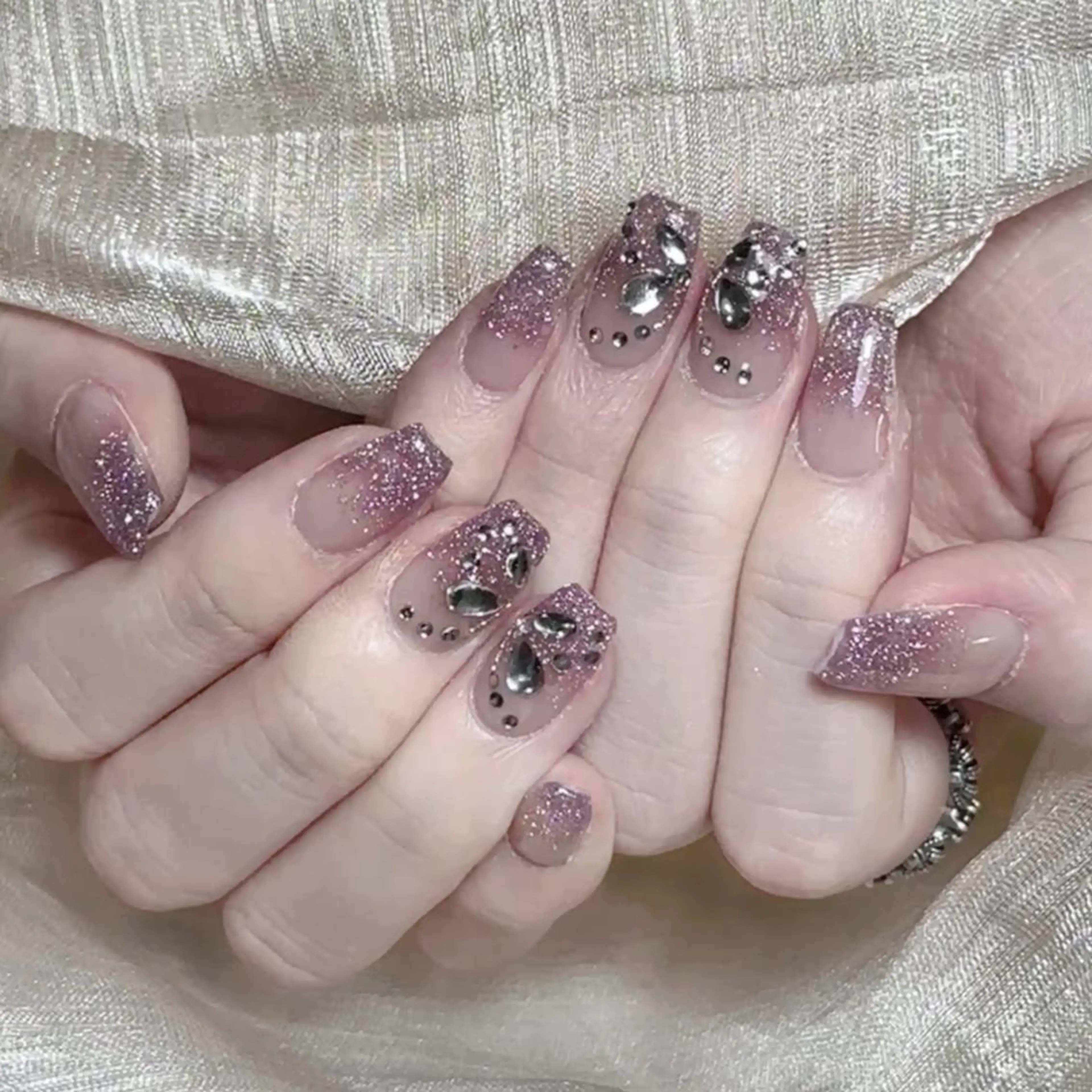 ネイル アートネイル オーロラネイル ガーリー キラキラネイル 韓国ネイル DIANMOND NAIL🌸のネイルデザイン