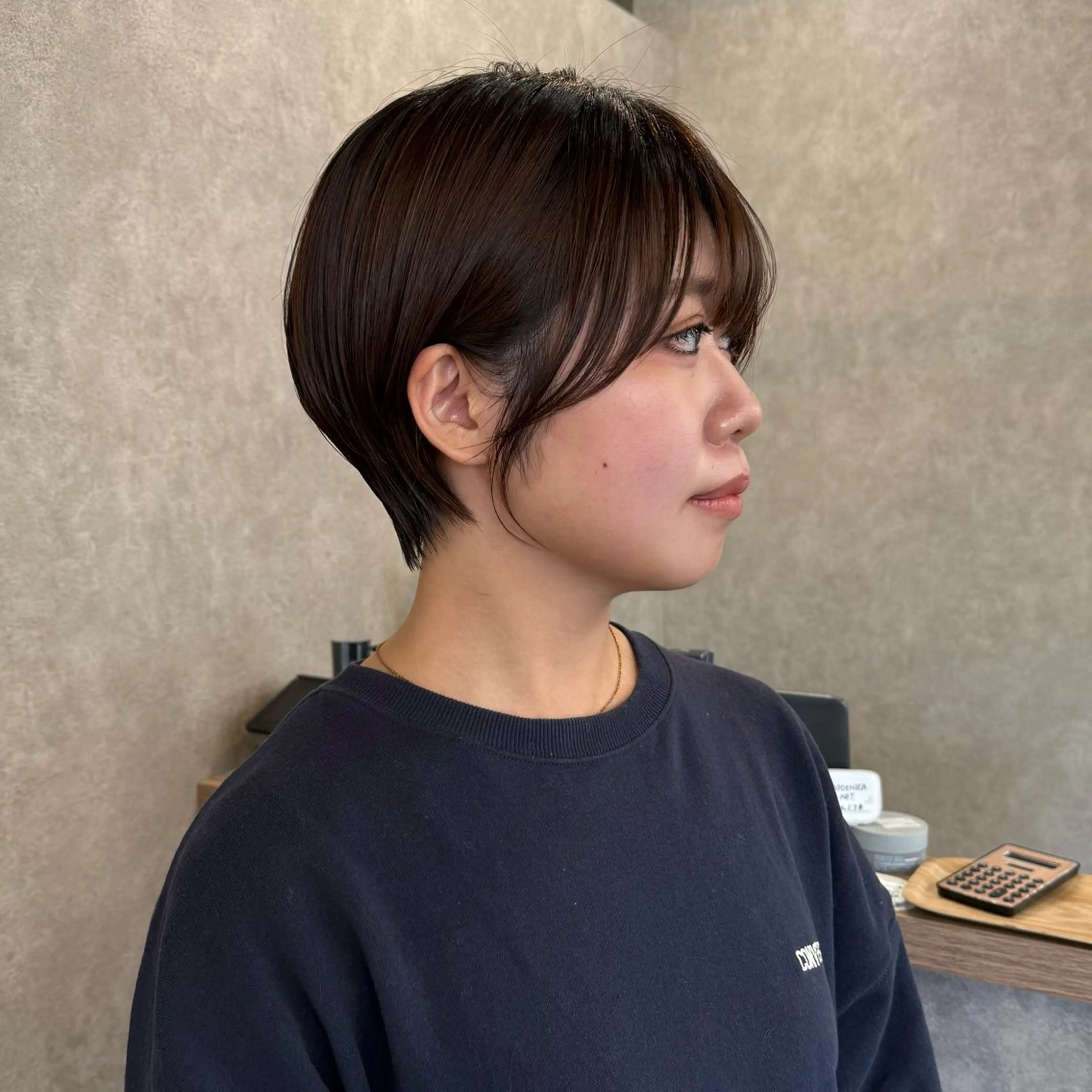 ショート カット ヘアカラー 丸みショート🧸 積田 佳奈のヘアスタイル