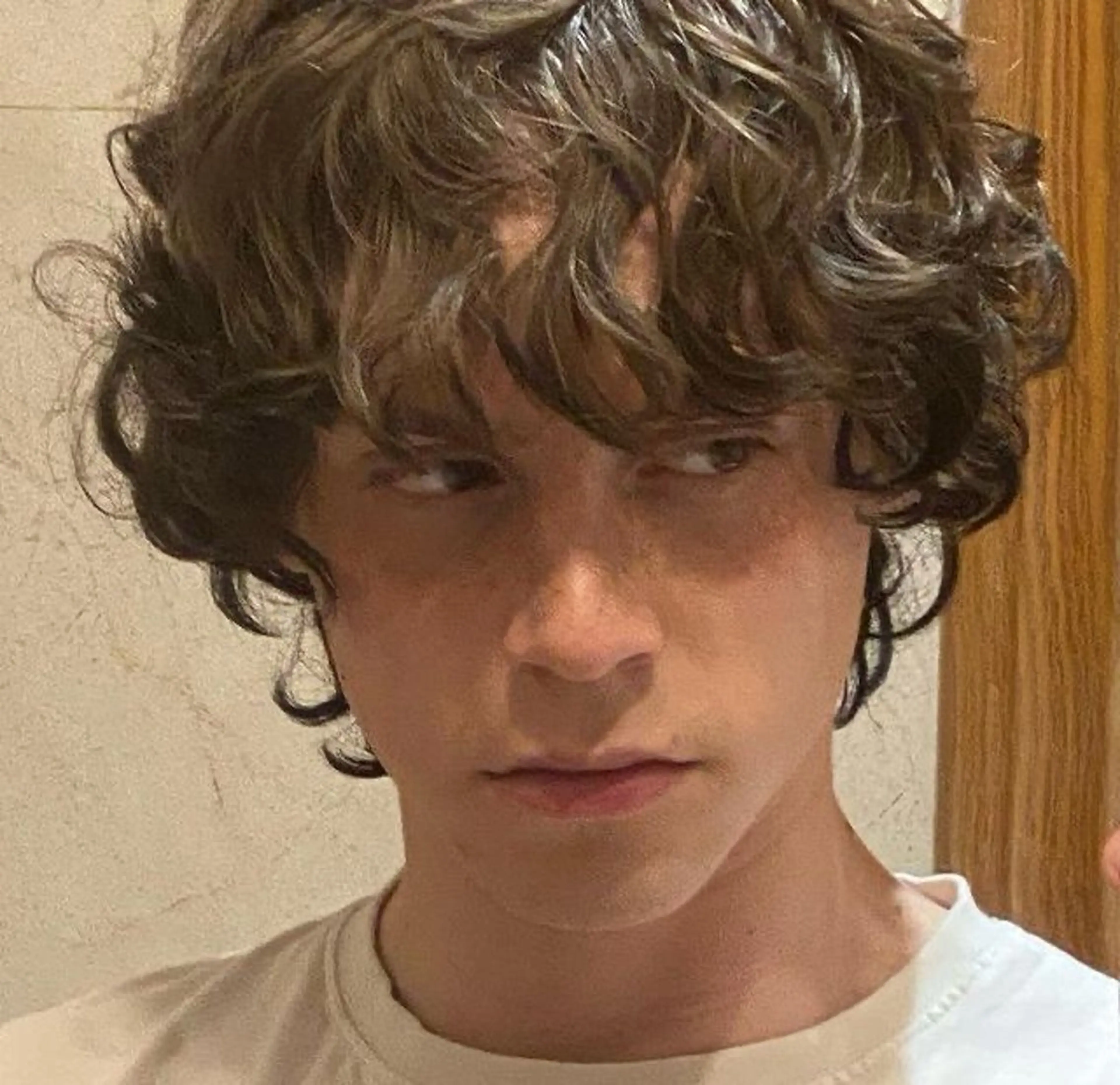 ショート パーマ メンズ 吉田一輝 外国人パーマのヘアスタイル