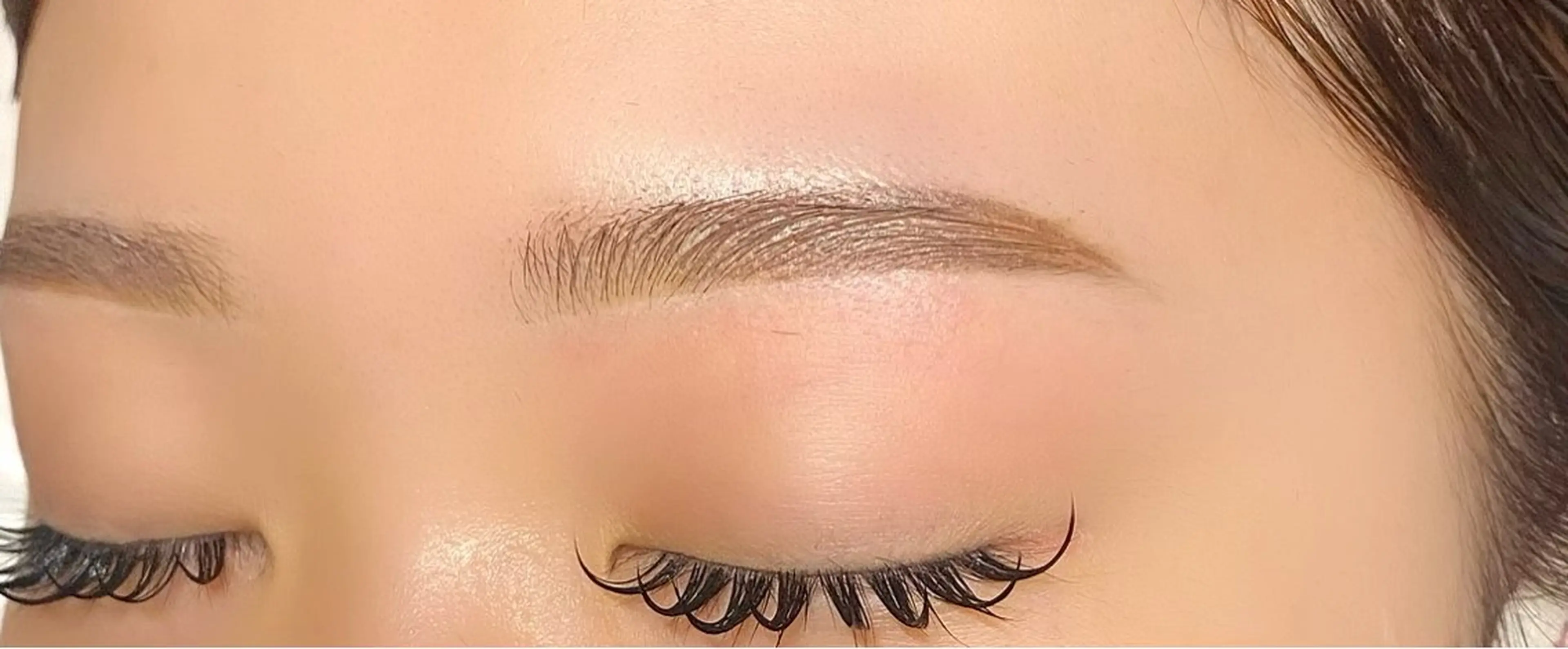 アイブロウ 眉毛ワックス脱毛 Nao店長 /ルヴォルテ大須のマツエク・マツパデザイン