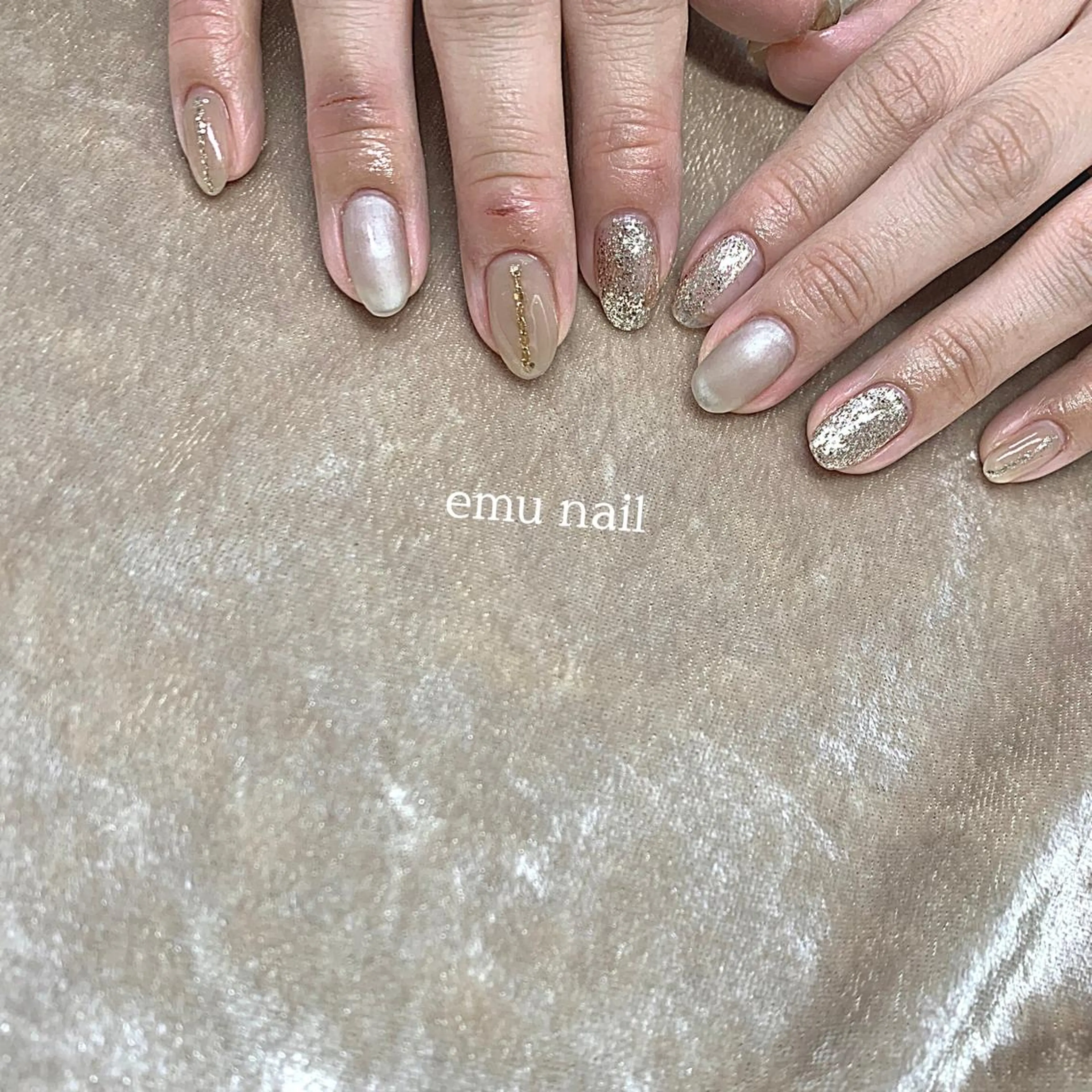 ネイル キラキラネイル 冬ネイル クリスマス emu nailのネイルデザイン