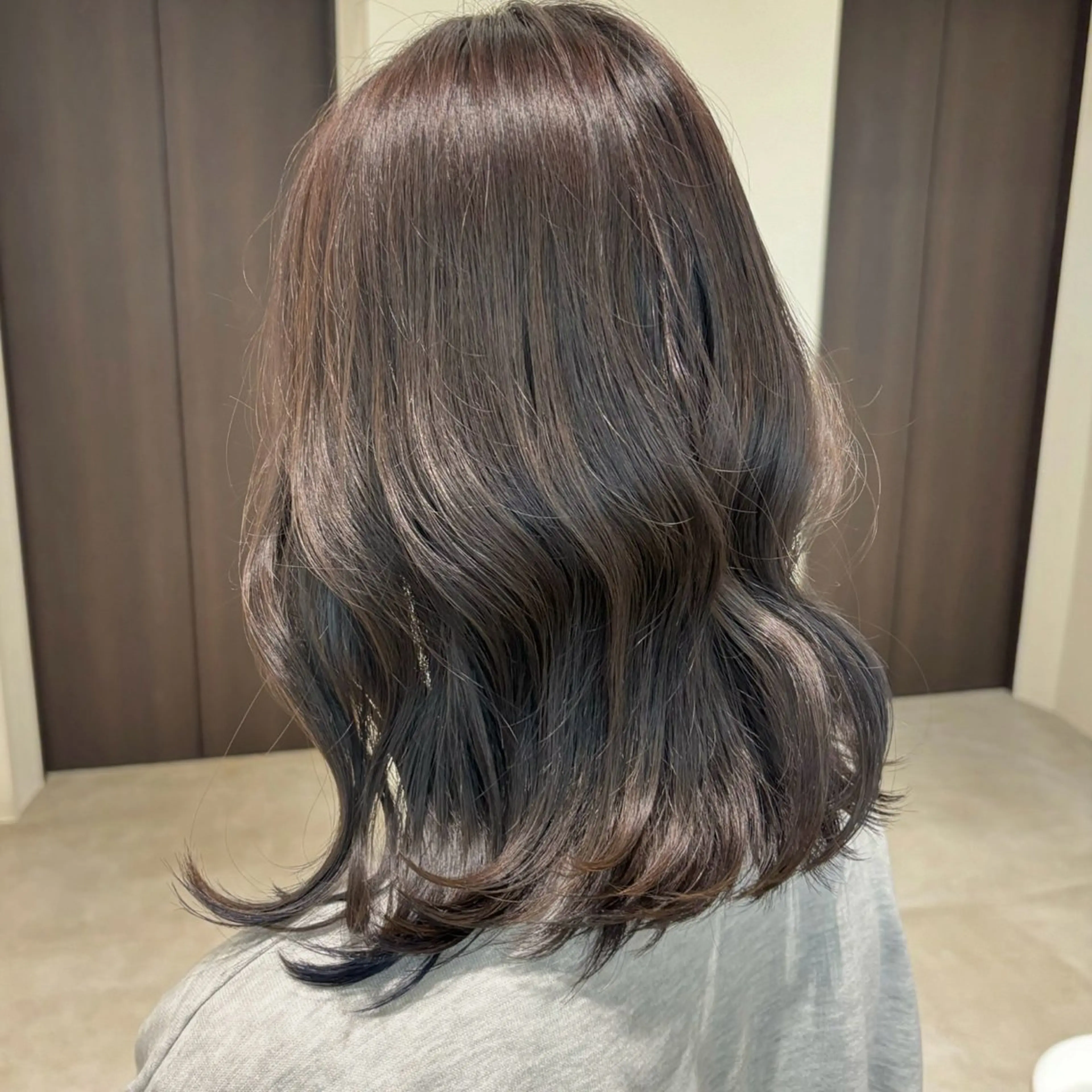 ミディアム 🩵ブリーチ･レイヤ ー/あさか 🩵のヘアスタイル