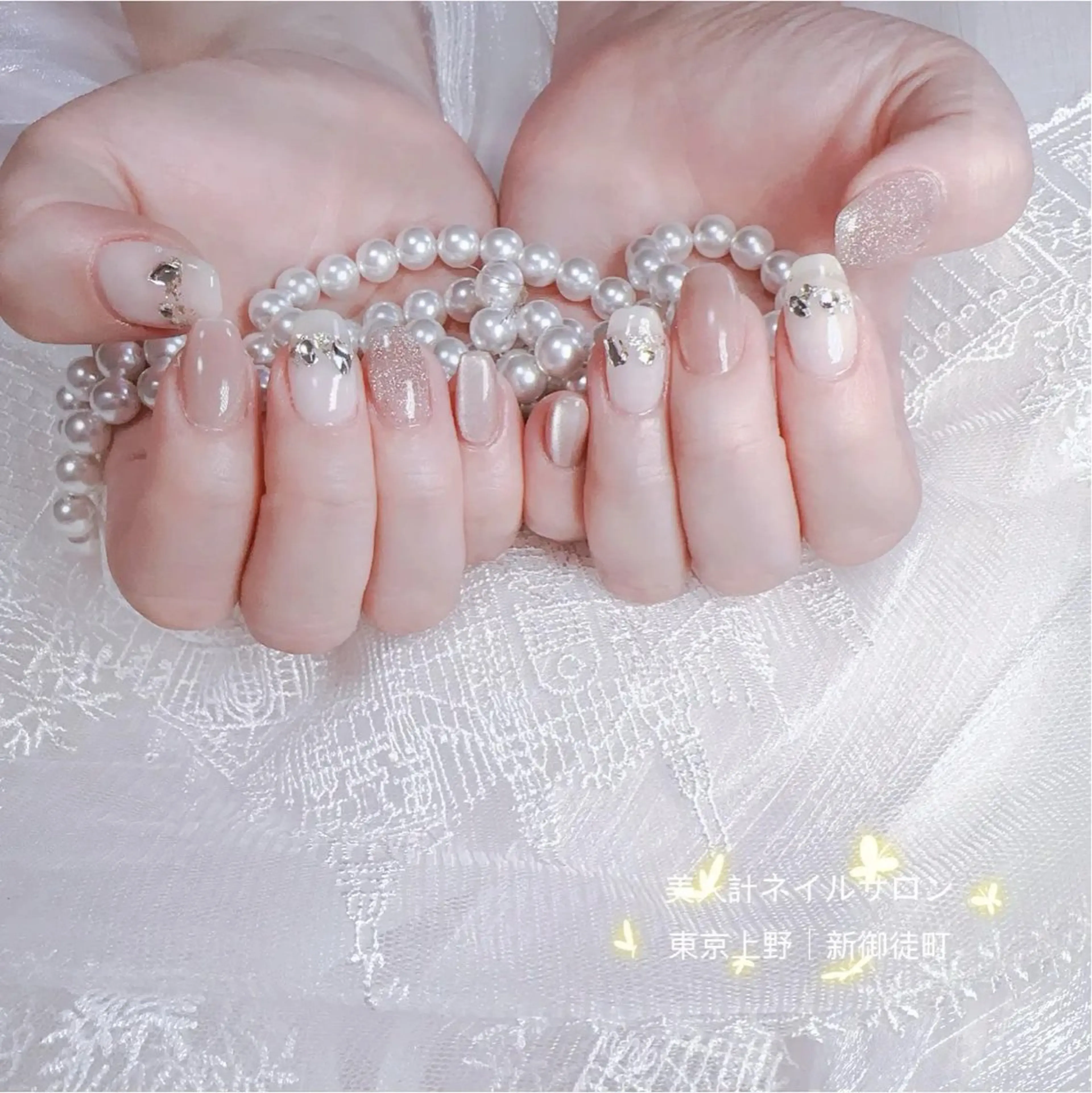 ネイル ワンカラーネイル シンプルネイル ストーンネイル 美人計ネイルサロン所属・中山 美月のネイルデザイン
