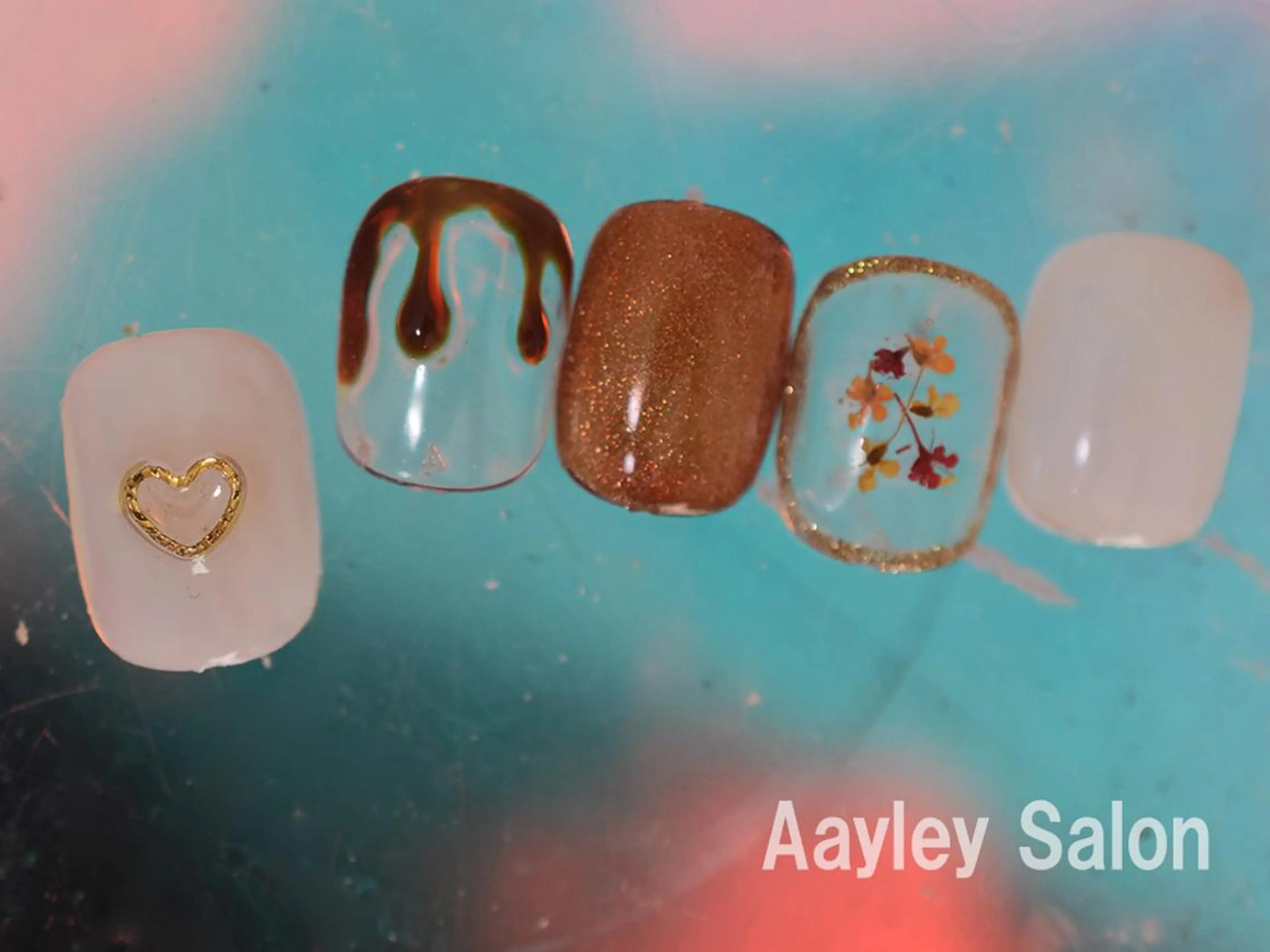 ショート カラー ネイル Aayley(アイリー)Salon所属・Aayley アイリ―サロンのネイルデザイン