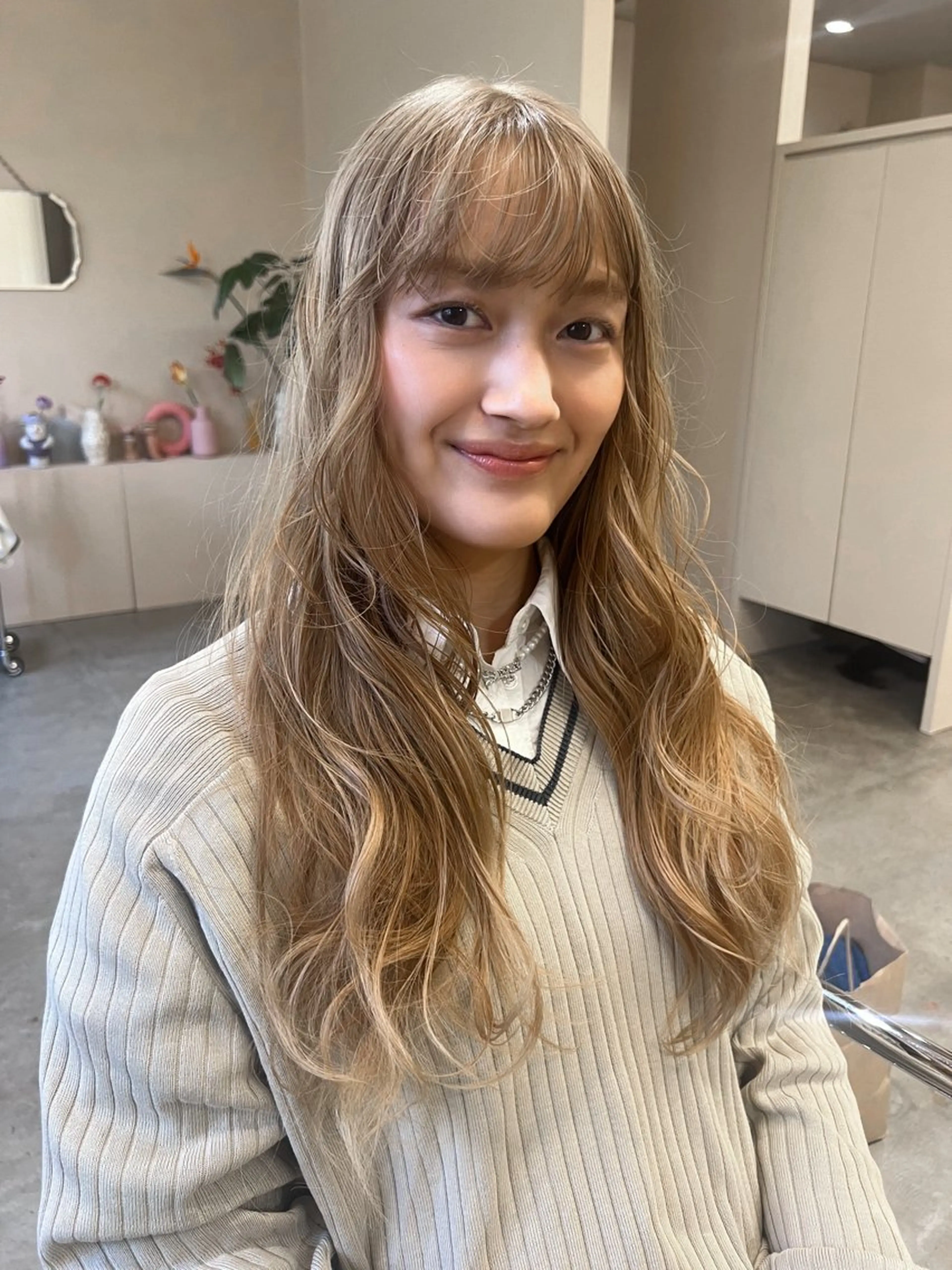 ロング カラー 渡部 真世のヘアスタイル