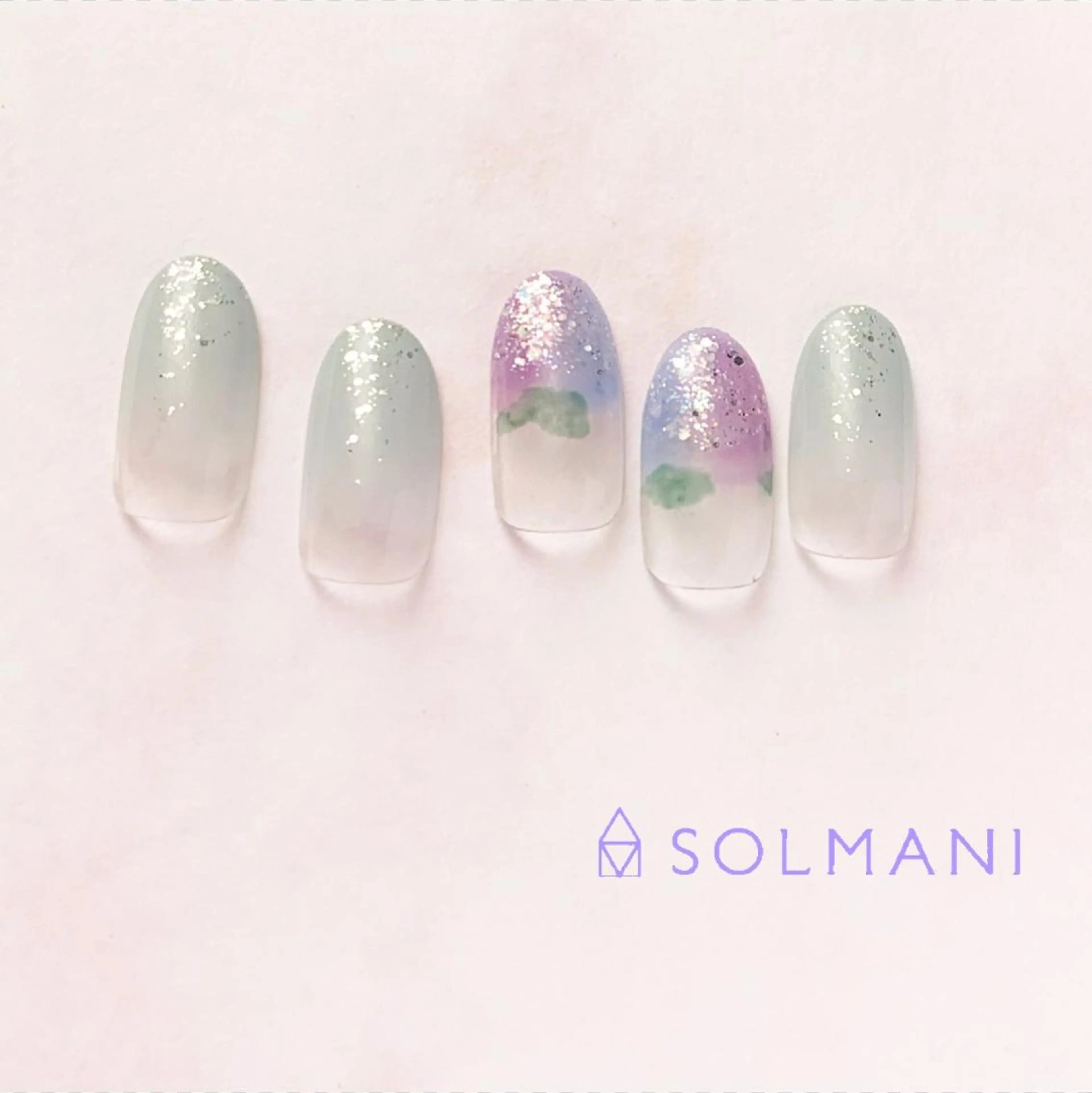 ネイル SOLMANI 予約担当のネイルデザイン