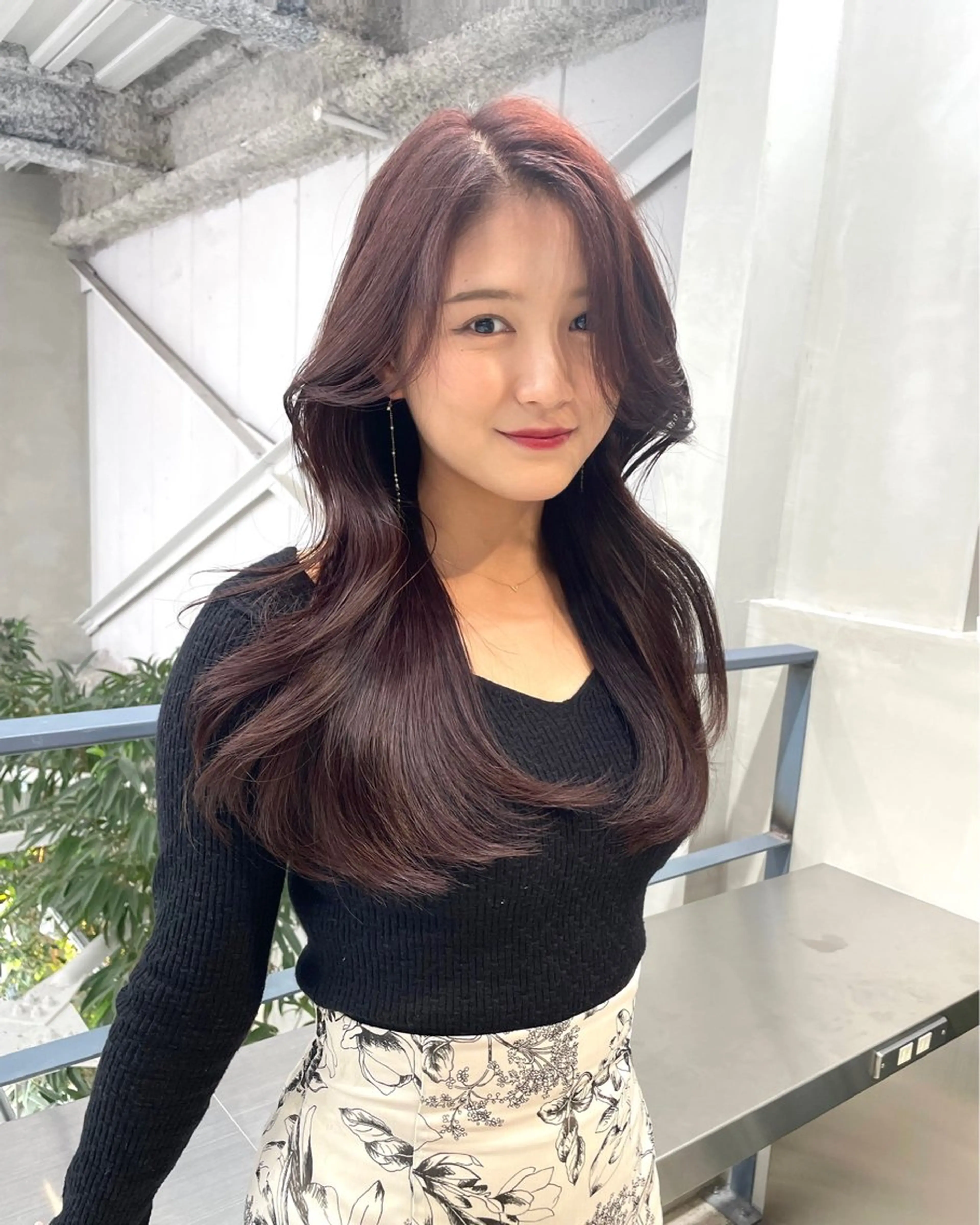 セミロング カラー ヘアアレンジ ブラウンカラー カシス 韓国風ヘア レイヤーカット the path shogo🌻のヘアスタイル