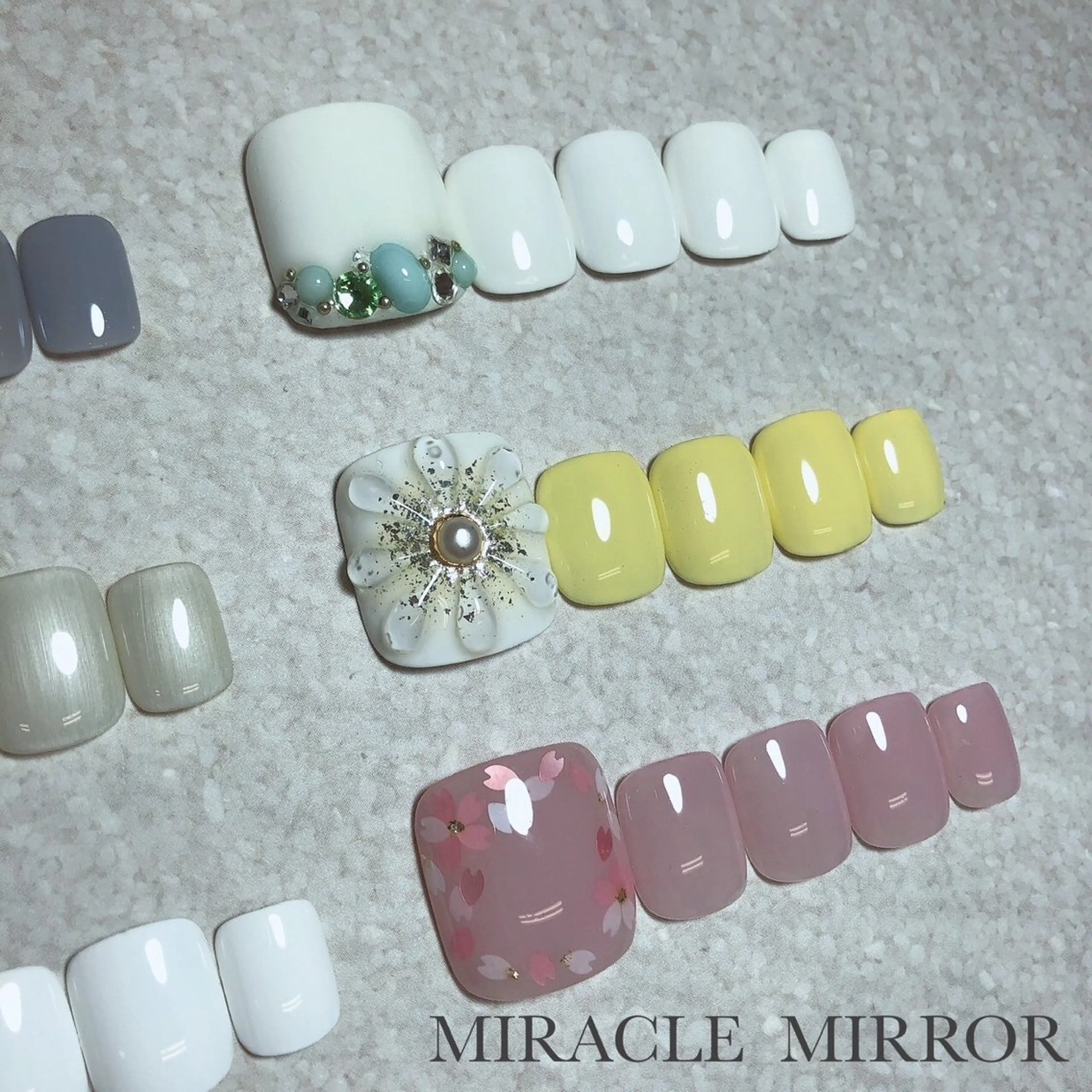 ネイル ミラクルミラー 町野のネイルデザイン
