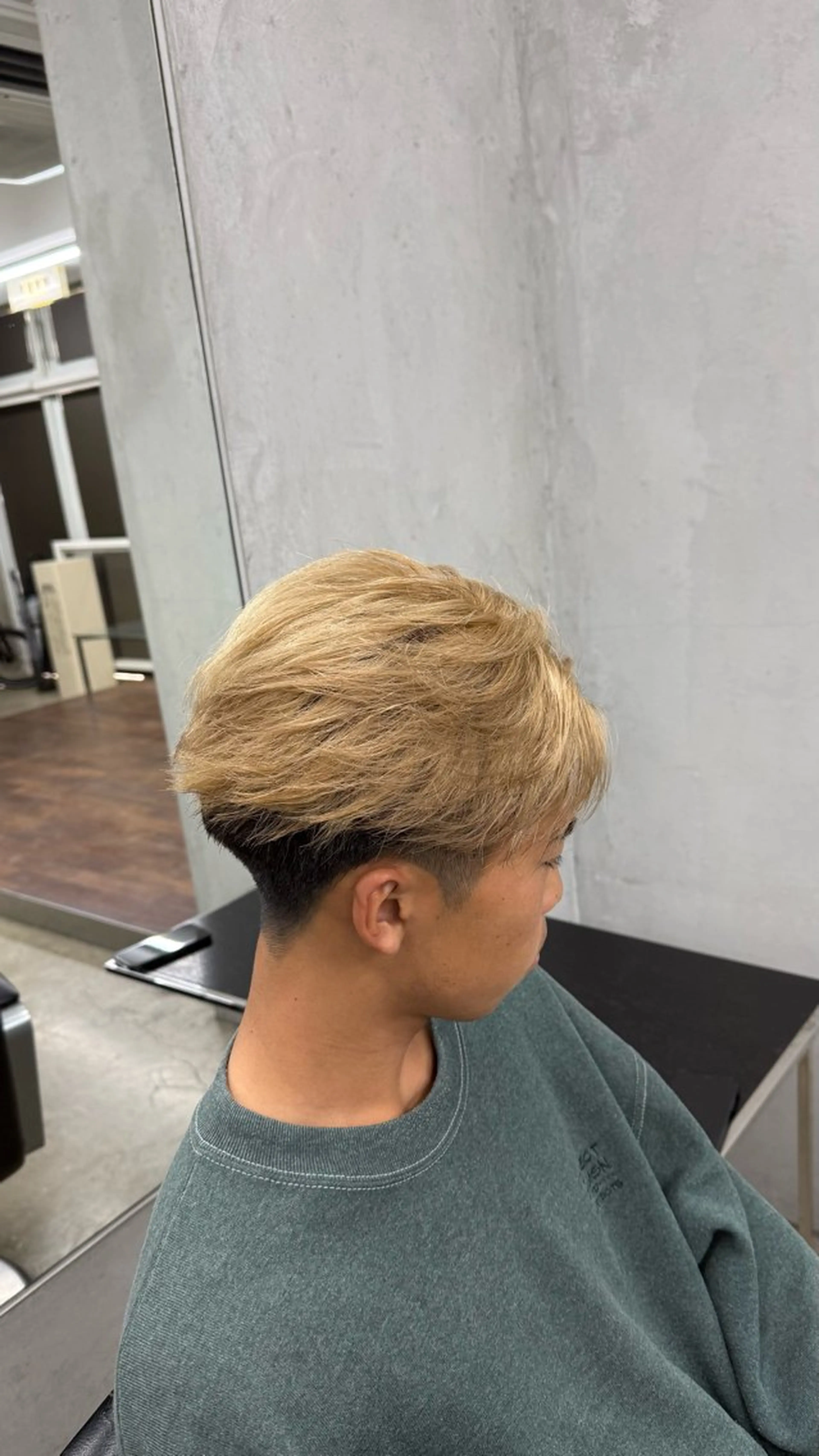 カラー メンズ 田中 辰弥のヘアスタイル