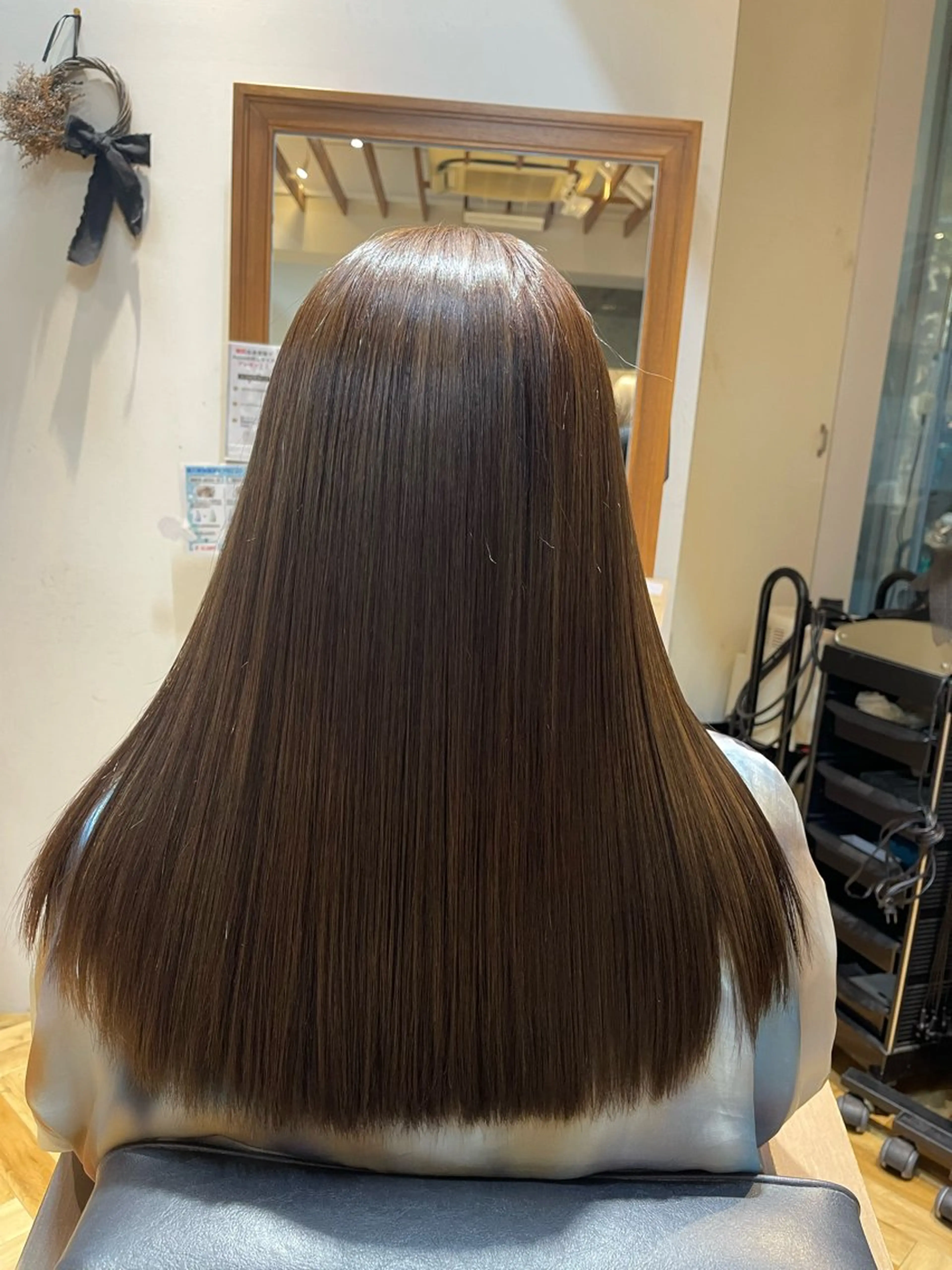 カラー セピアージュアン所属・バヤラー バイガルマーのヘアスタイル