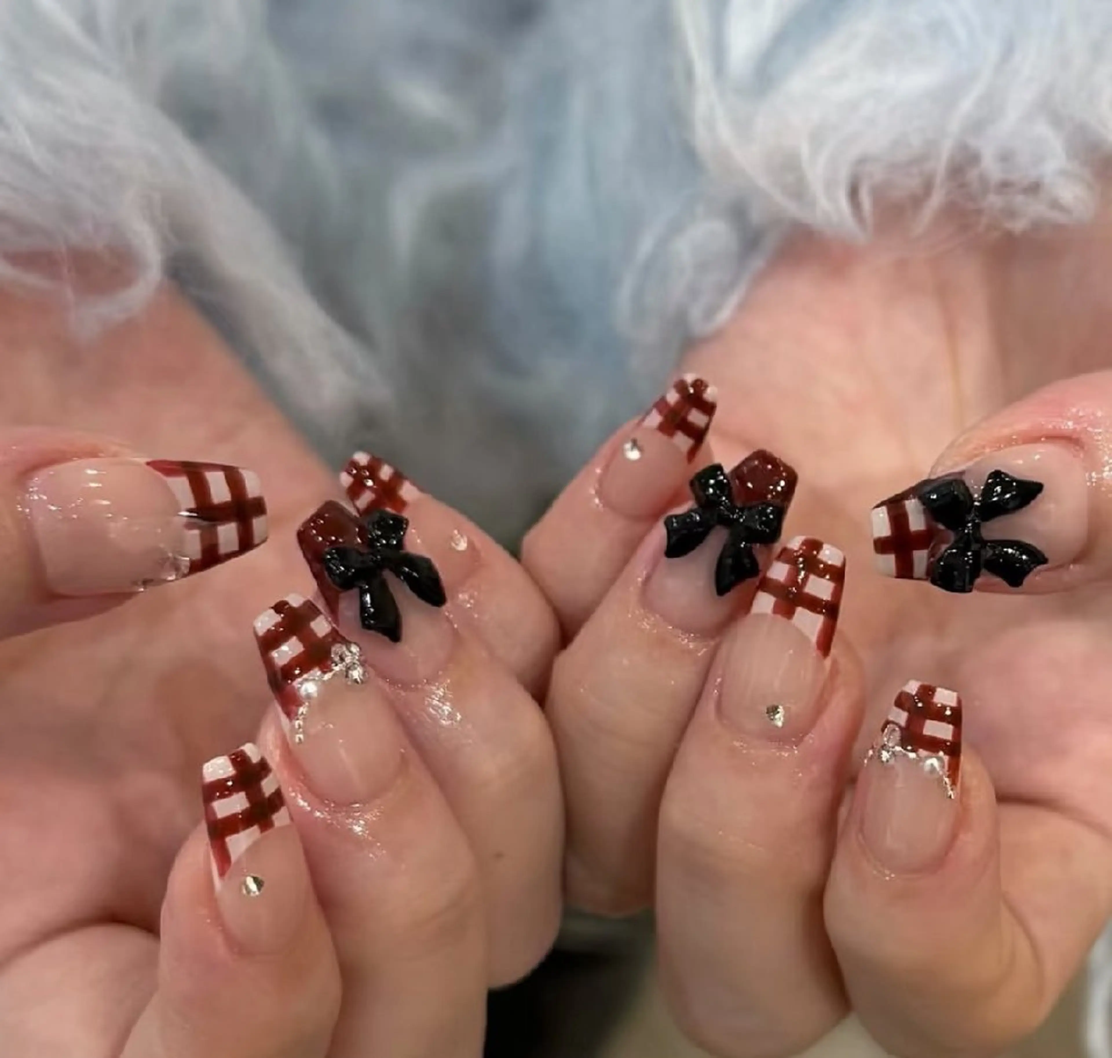 ネイル チークネイル フレンチネイル ジェルネイル ガーリー キラキラネイル ハンドネイル UM Nail Salonのネイルデザイン