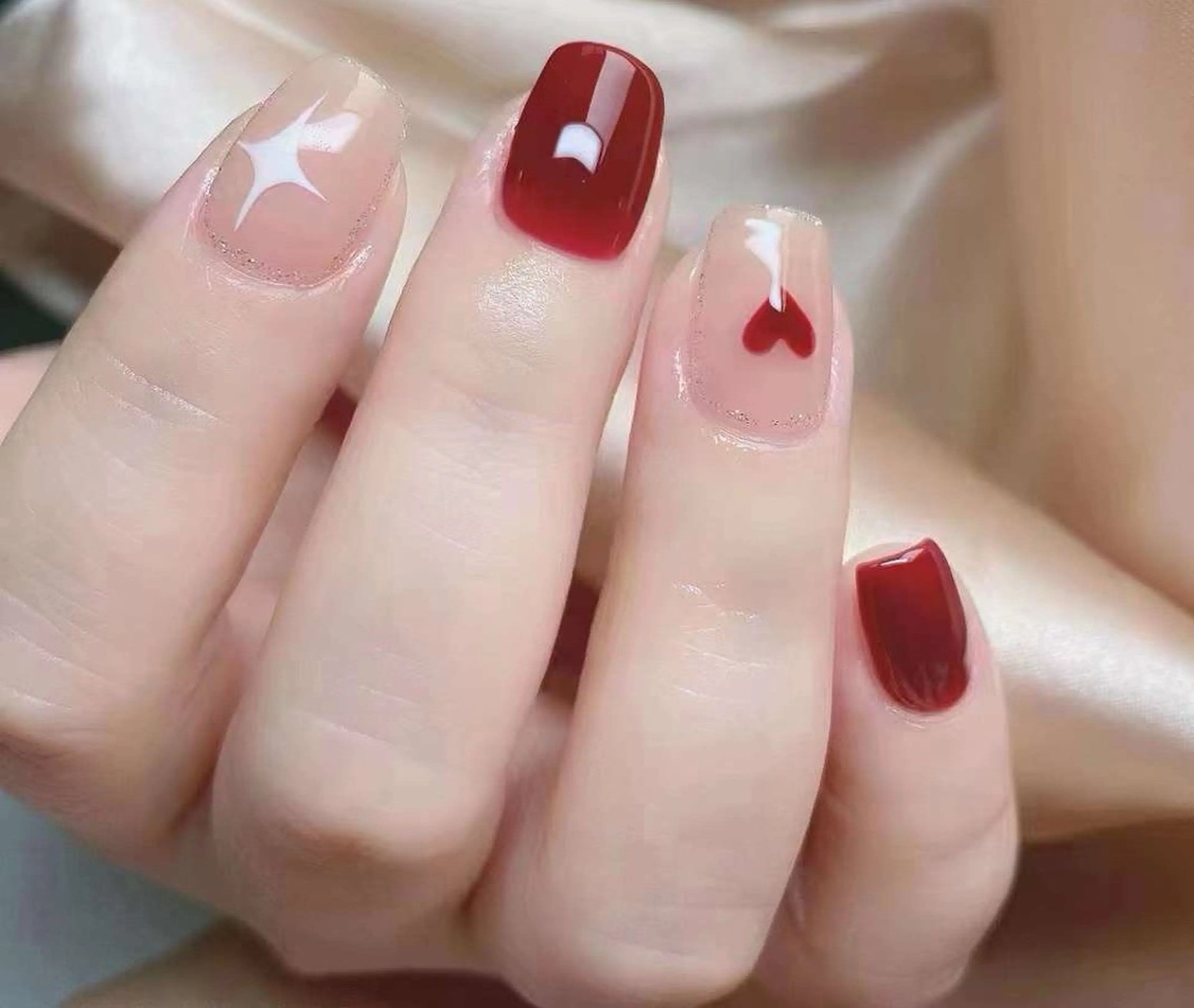 ネイル pink ladyサロン所属・べ にのネイルデザイン