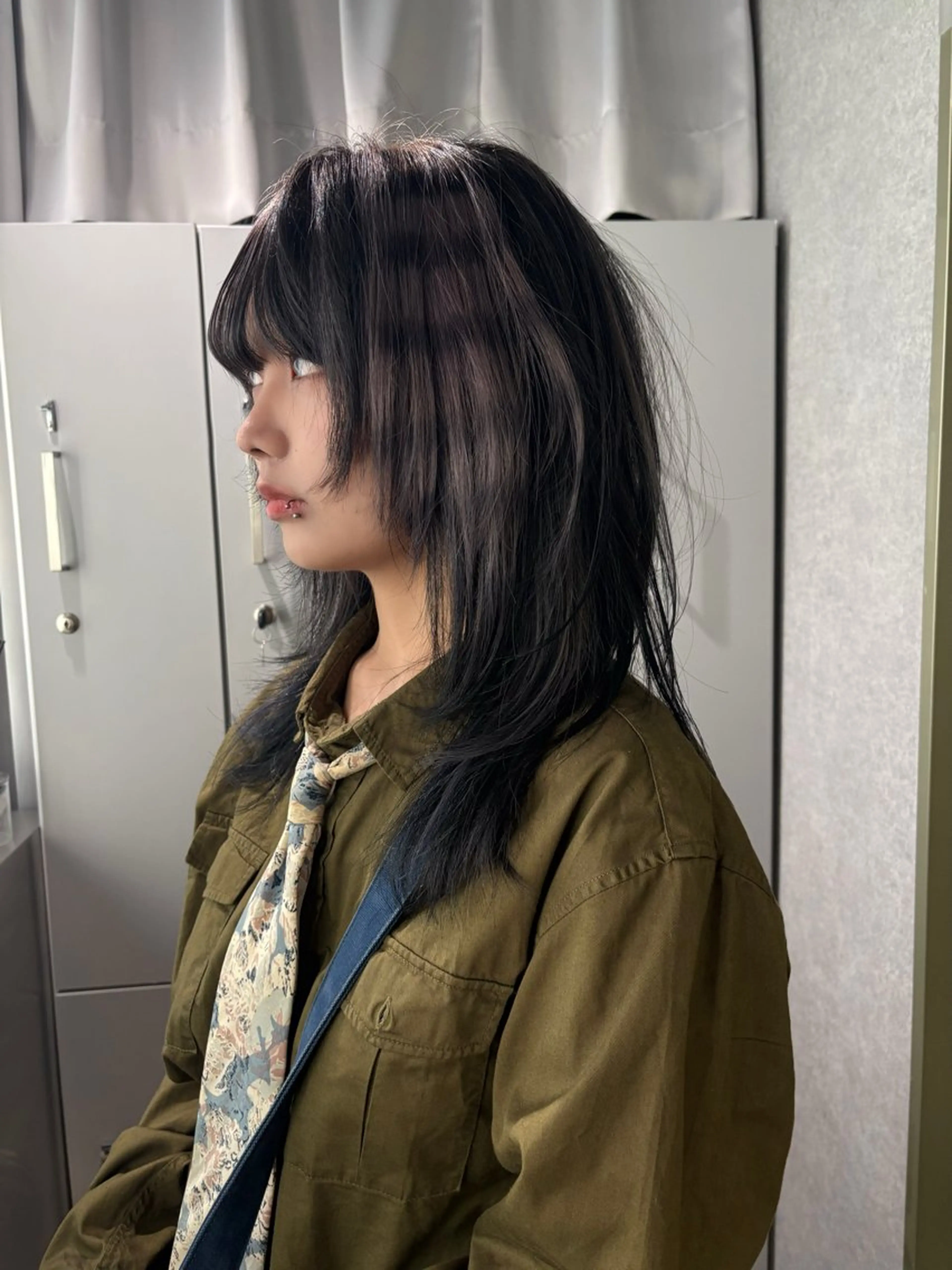 セミロング カラー デザインカラー ハイトーンカラー レイヤーカット ウルフカット rilas博多所属・博多JYUI/ウルフ ハイトーン/デザインのヘアスタイル