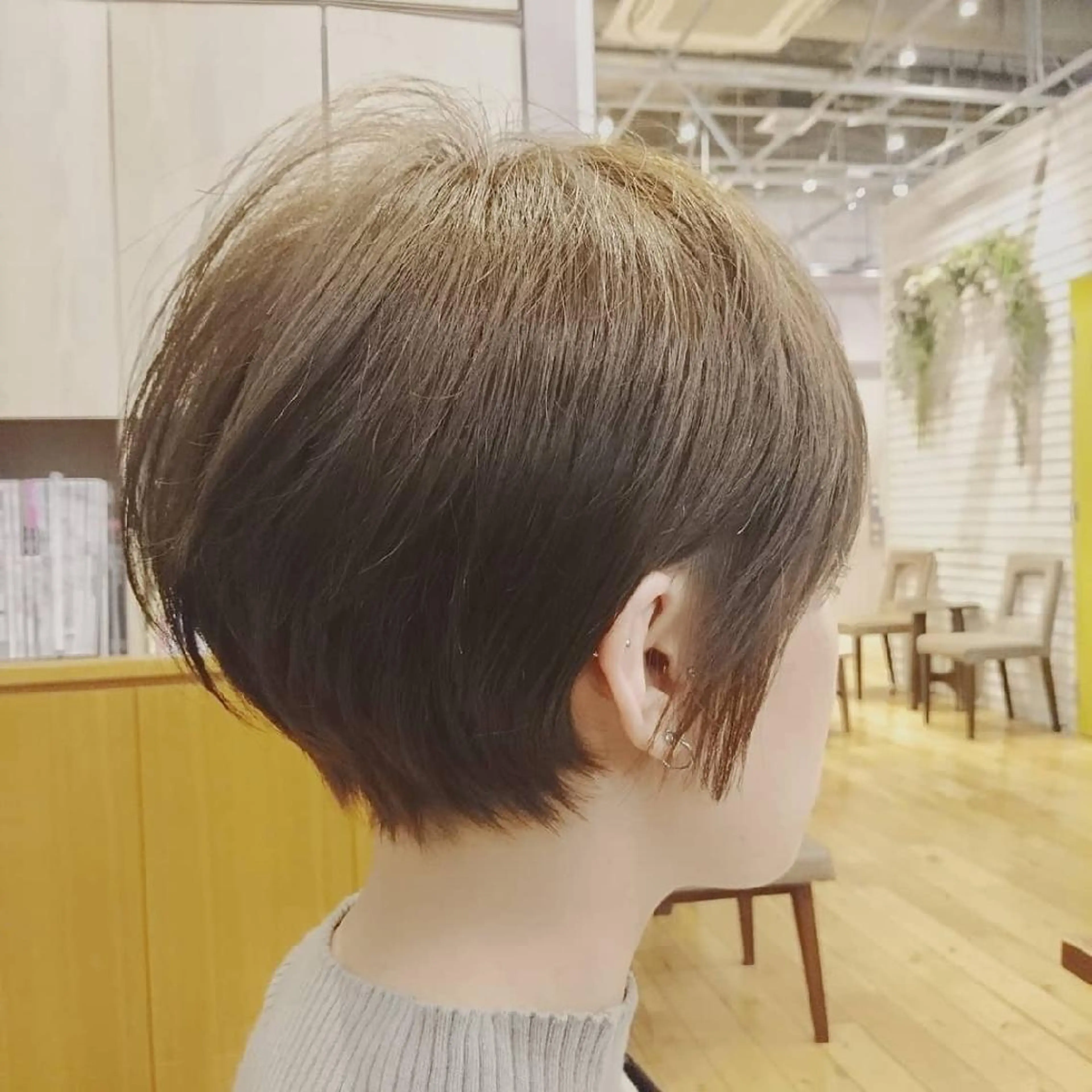 カラー ショート youres hair はなれ店所属・髪質改善🌸縮毛矯正 専門家💖後藤のヘアスタイル