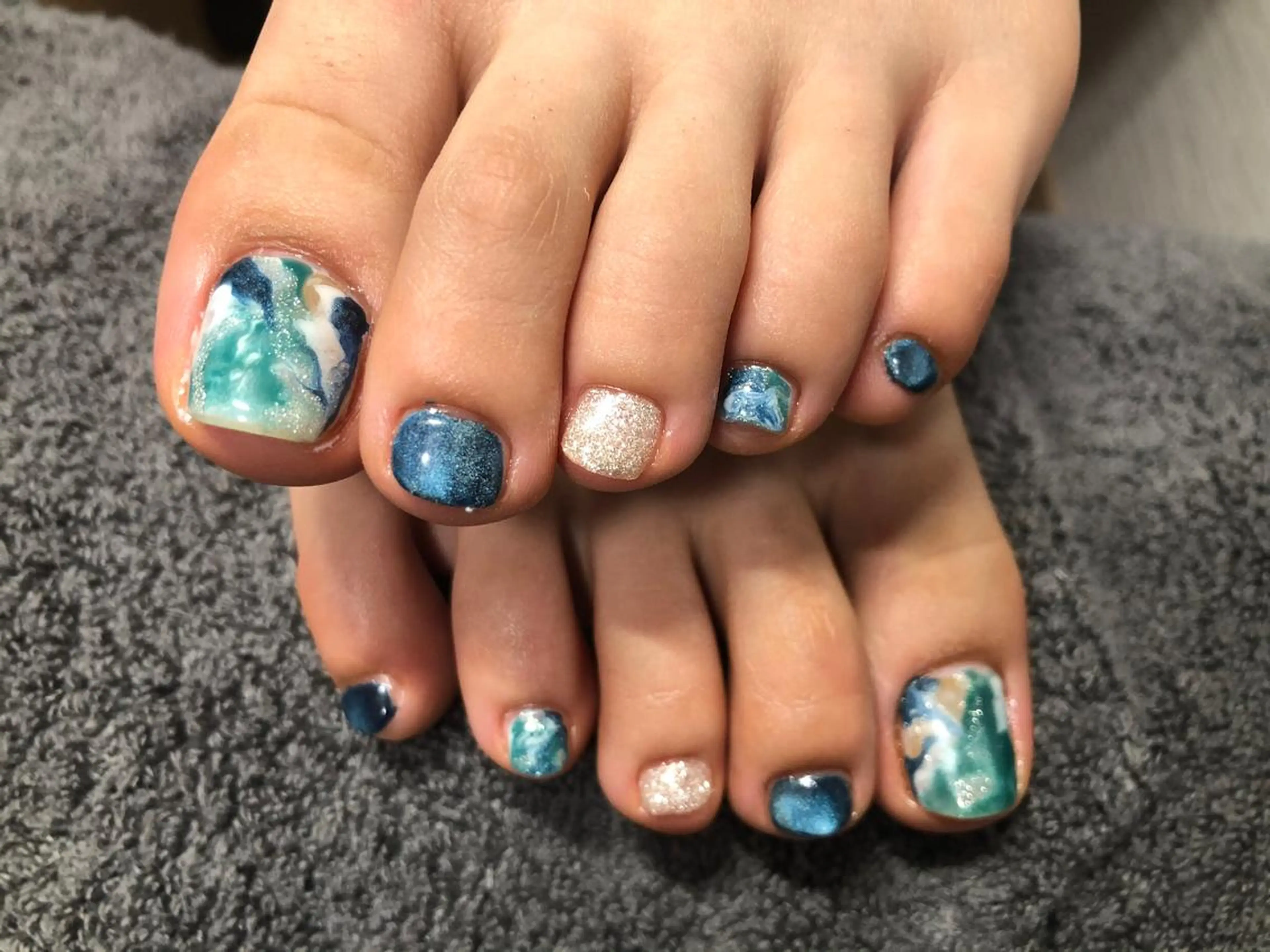 ネイル 持ち込み 奥園 良恵のネイルデザイン