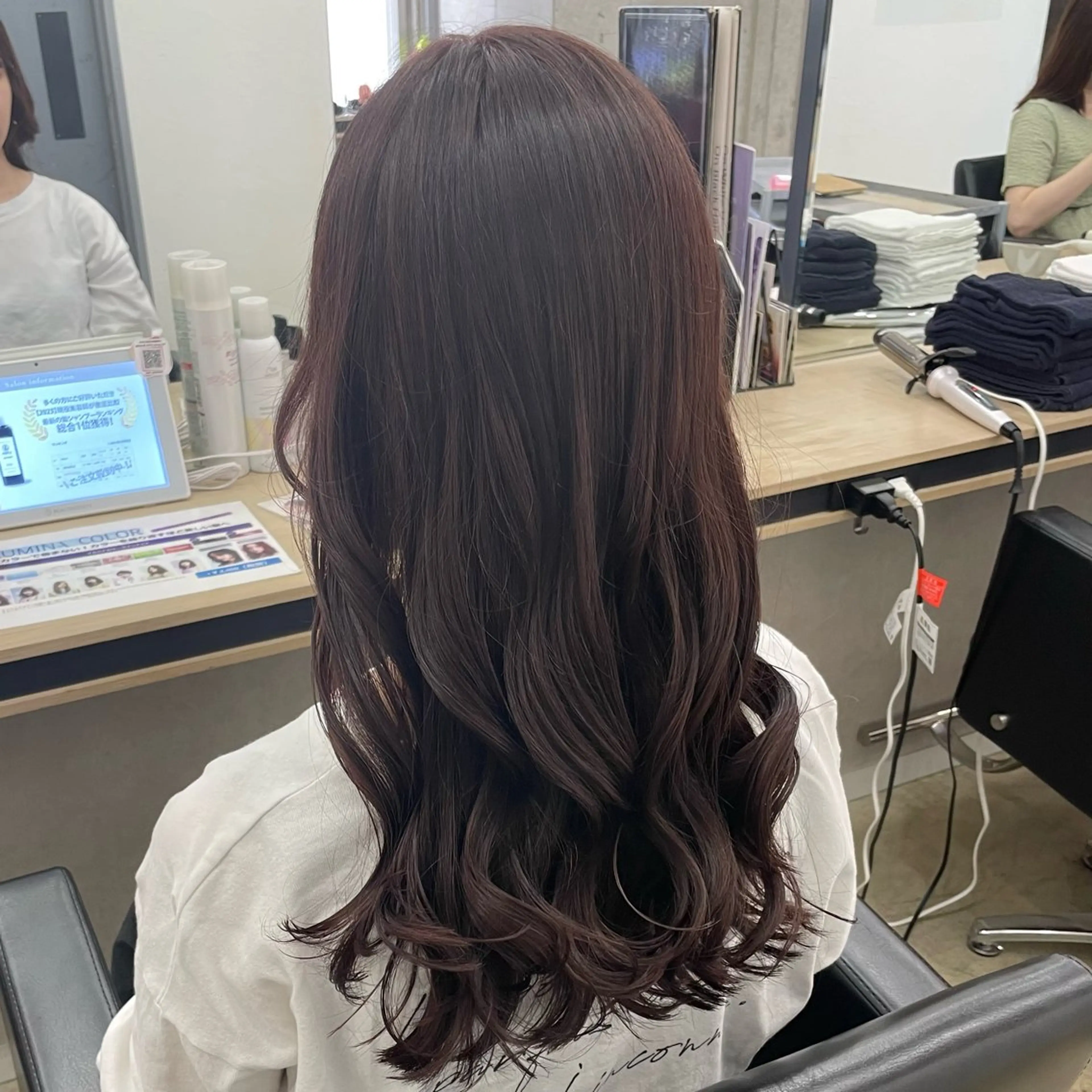 レディースカット🤍🫧コテ巻き仕上げ✨の写真