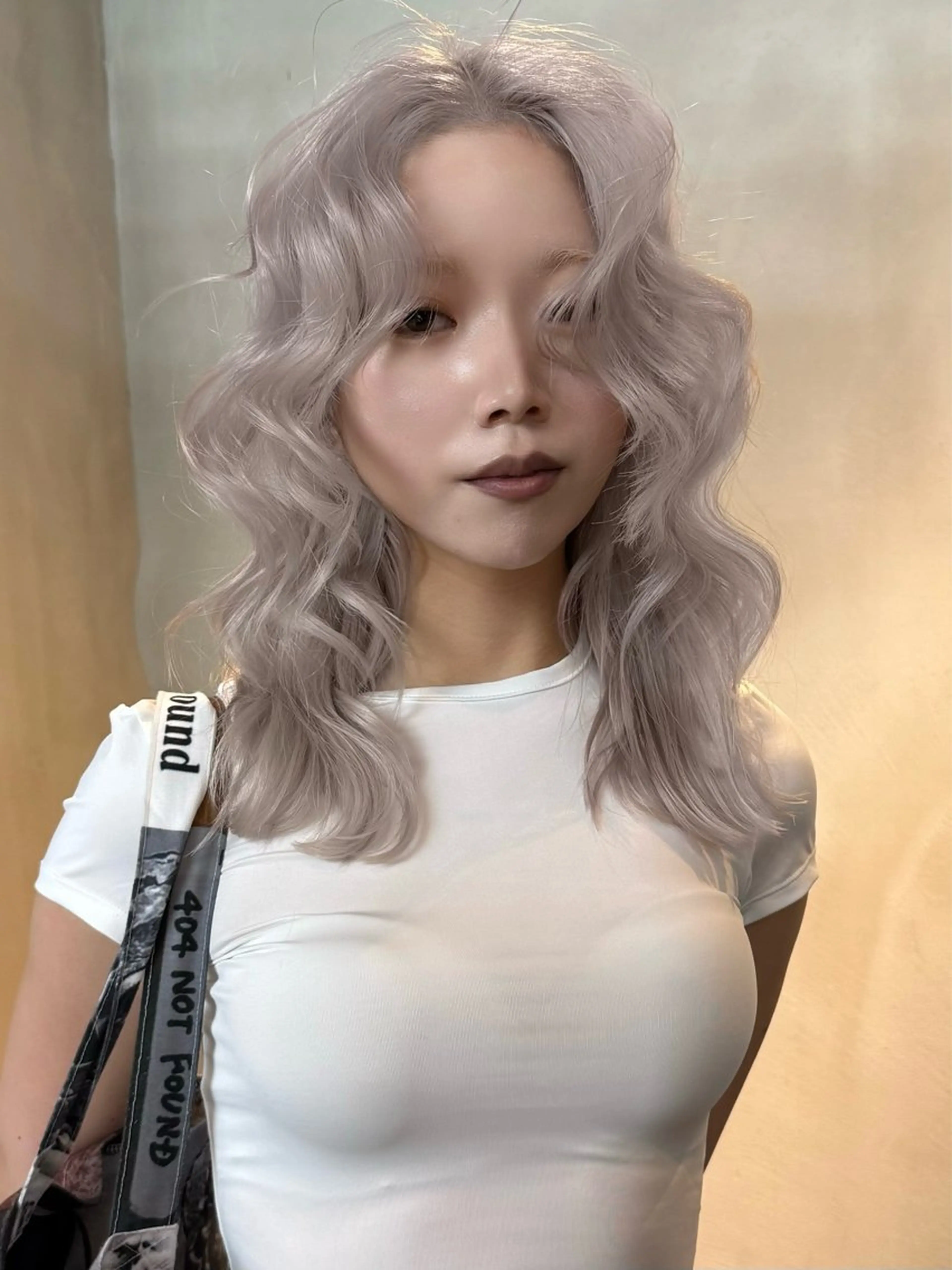 【理想のハイトーンへ】カット + ハイケアブリーチカラー(ブリーチ2回)+ 最新ケアトリートメントの写真