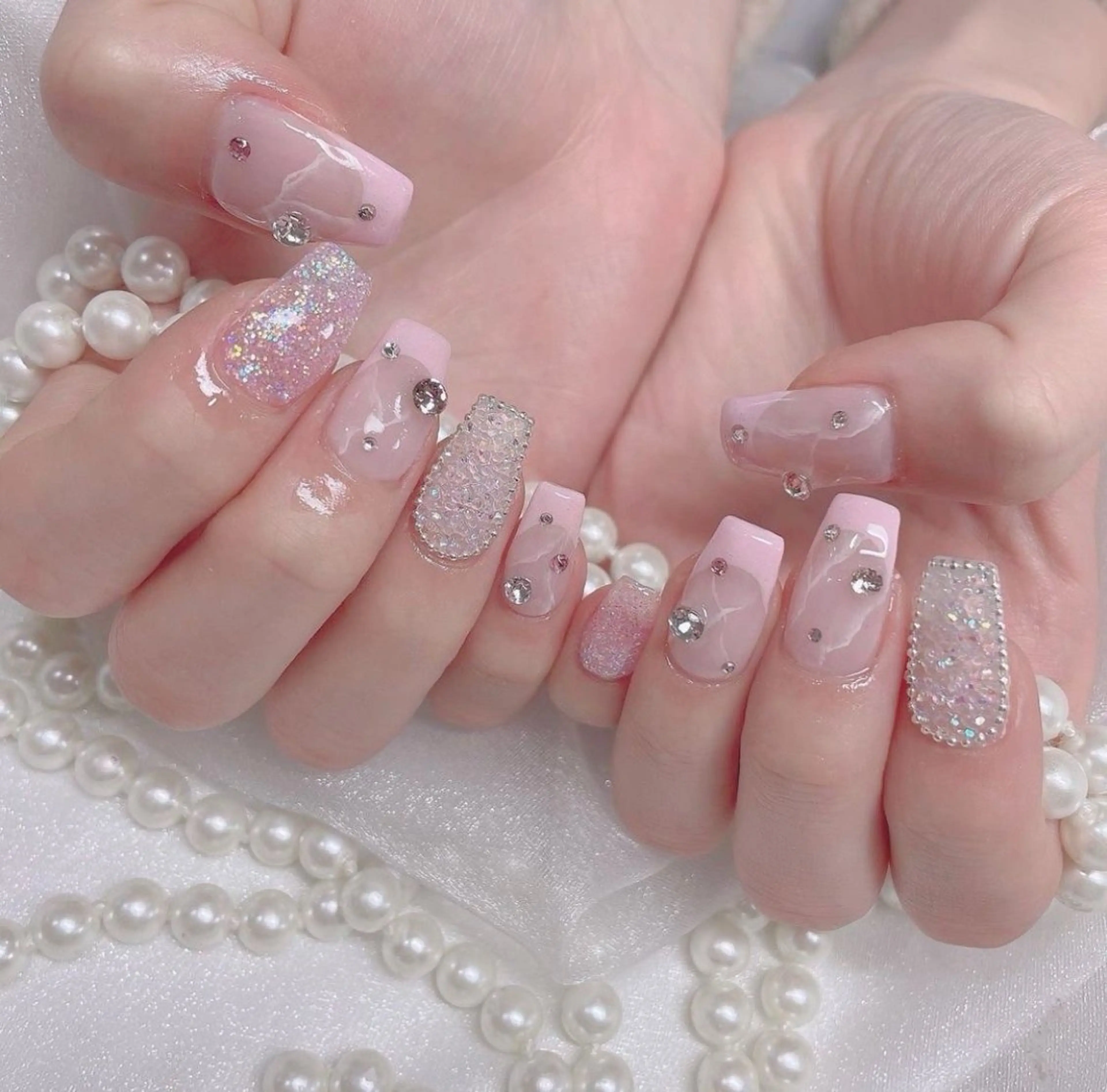 ネイル マグネットネイル ピンク ネイルチップ 冬ネイル Lee Nailsのネイルデザイン