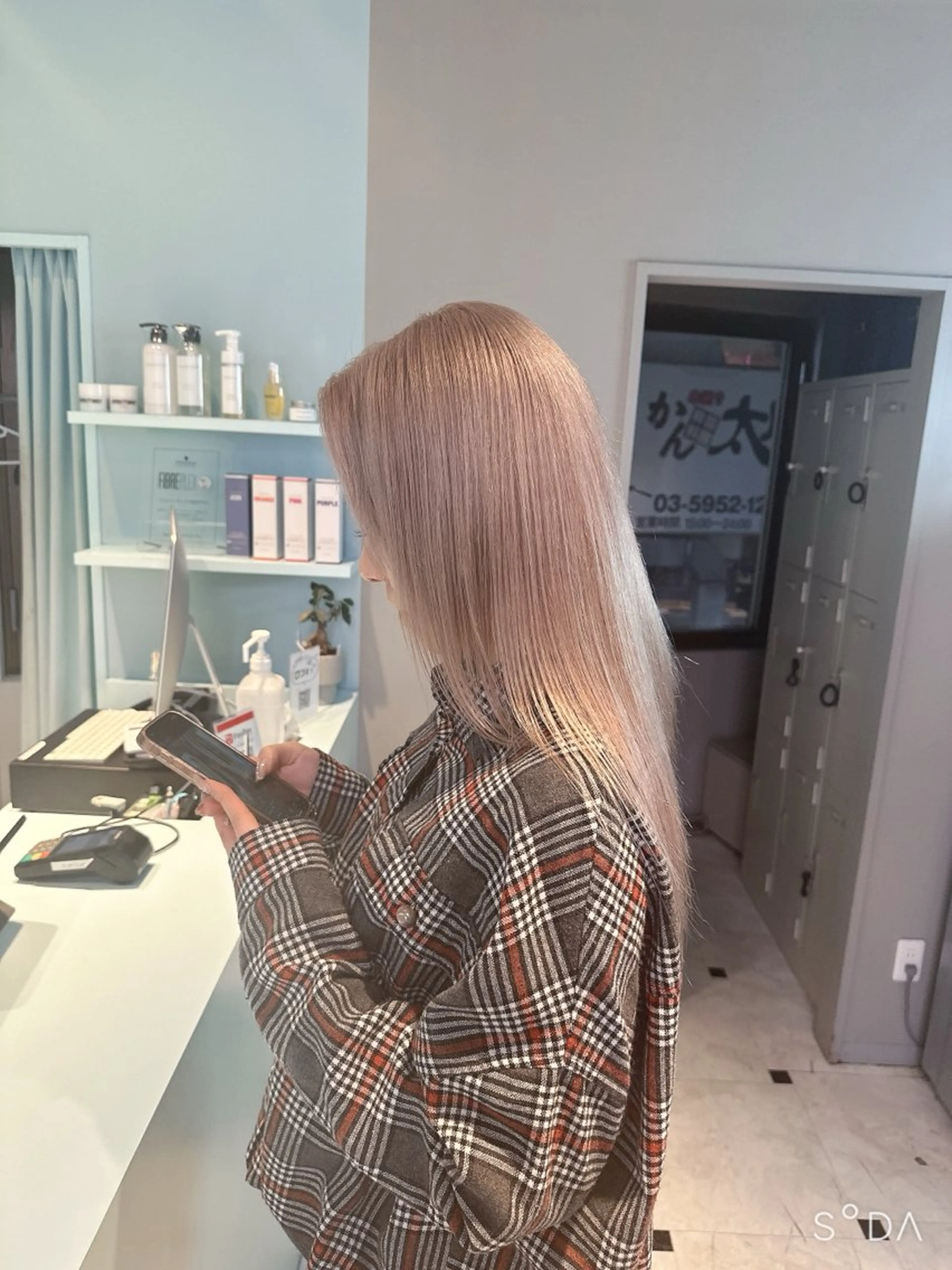 ロング カラー 🪄池袋ハイトーン 🪄ブリーチカラーのヘアスタイル