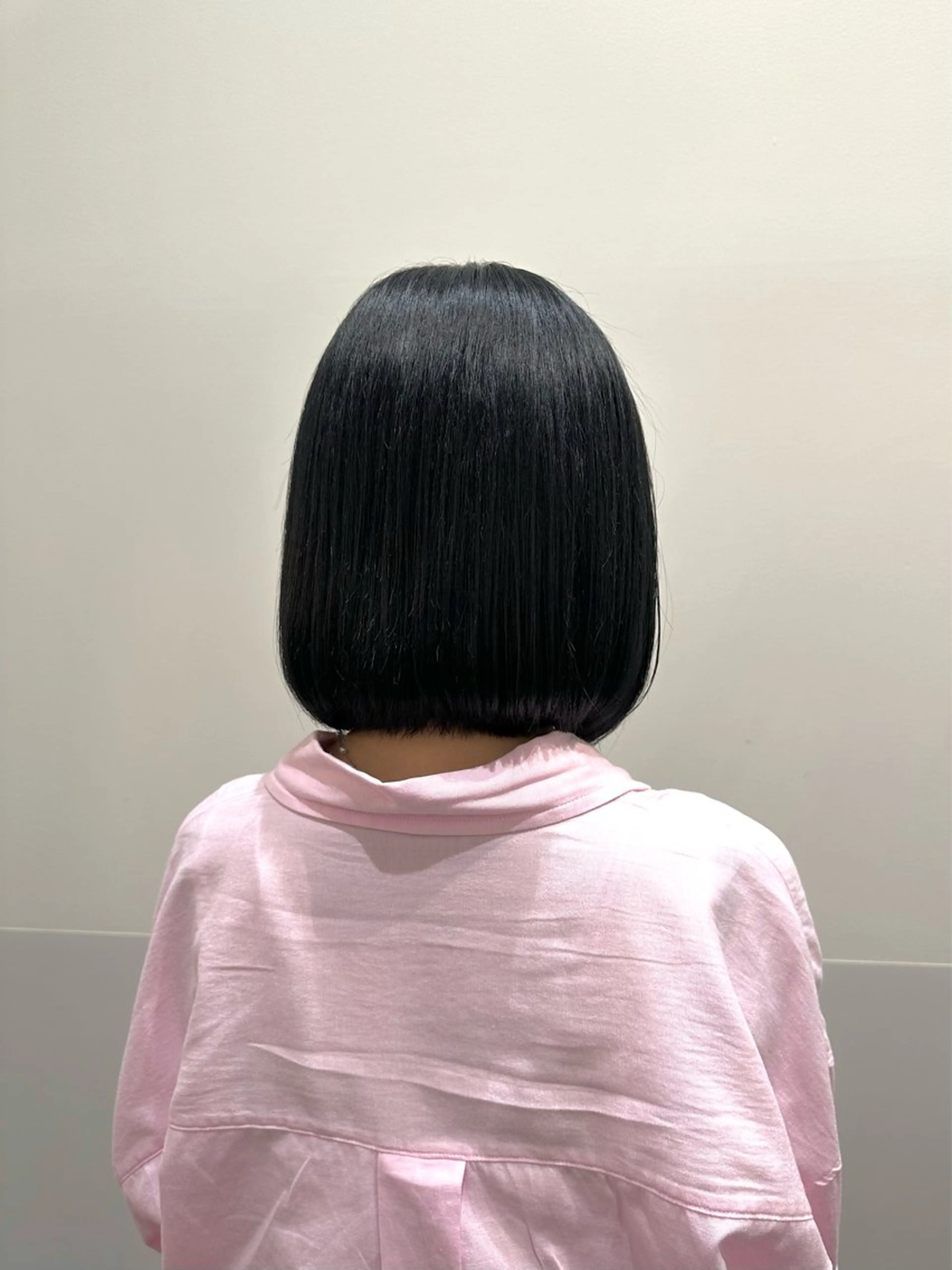 ショート カラー 黒髪 ブルーカラー ブルーブラック LUMO所属・矢野 晃平のヘアスタイル