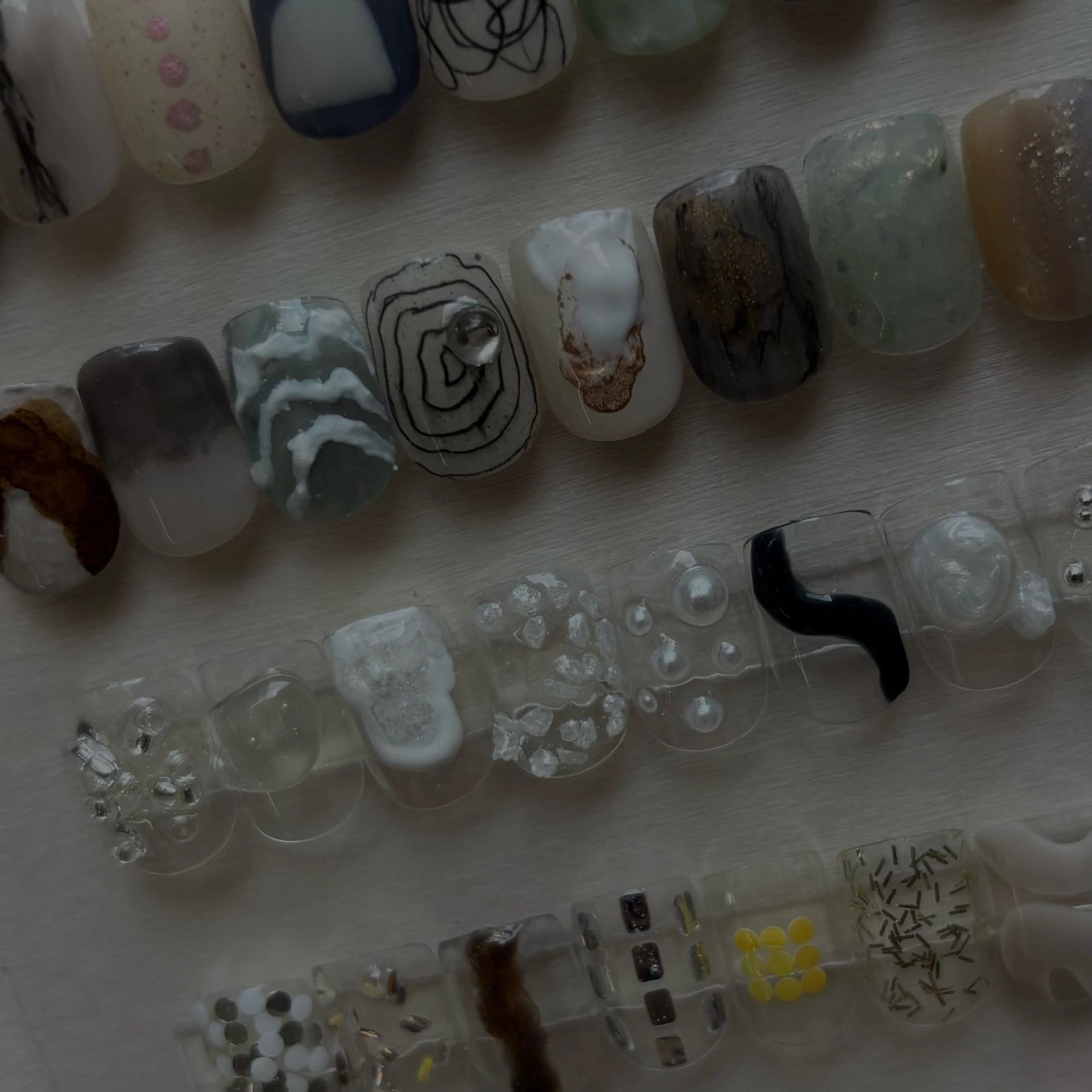 【hand】ニュアンスシンプルの写真