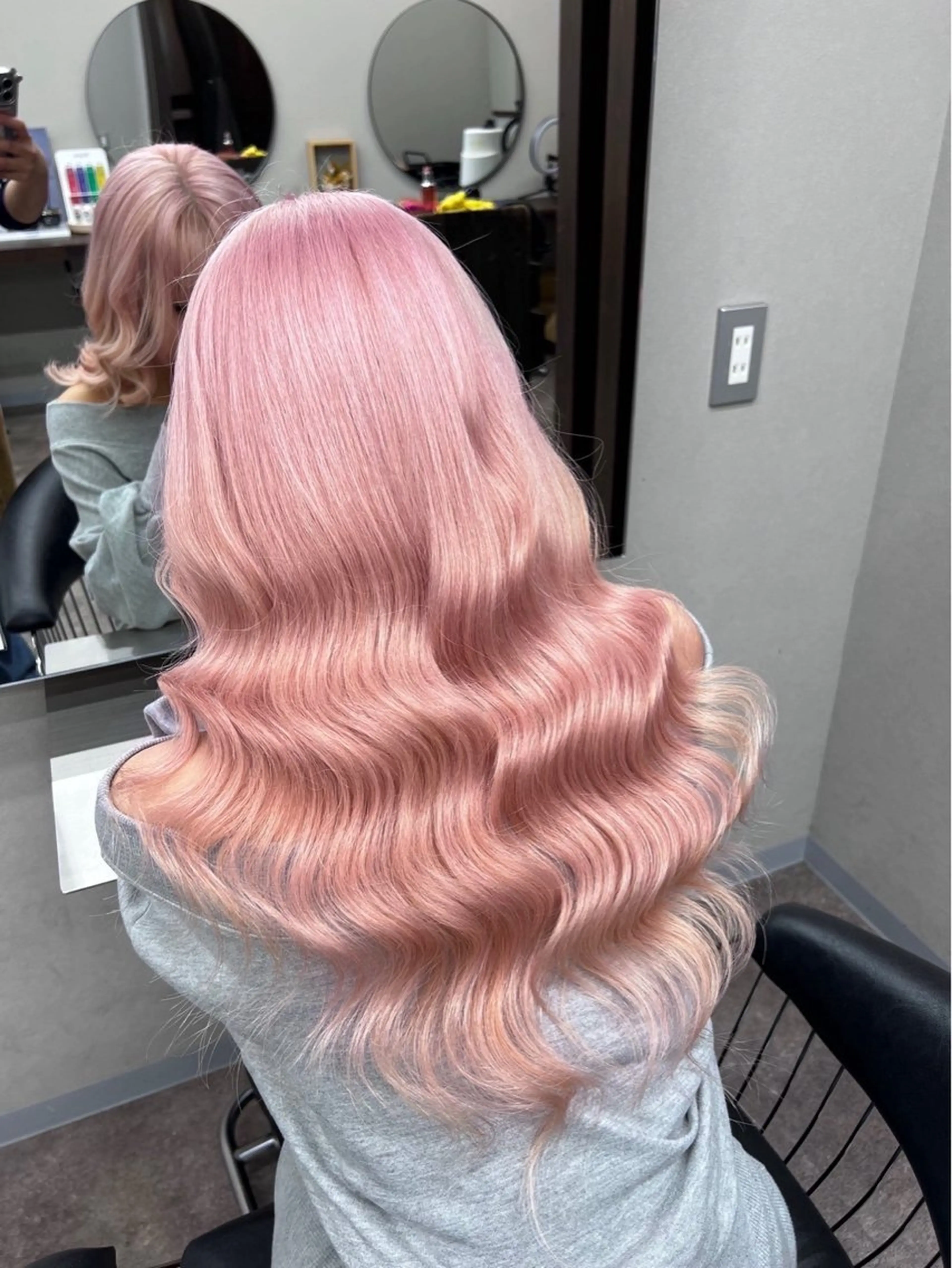 ロング ヘアカラー moremuu所属・松村 舞桜のヘアスタイル