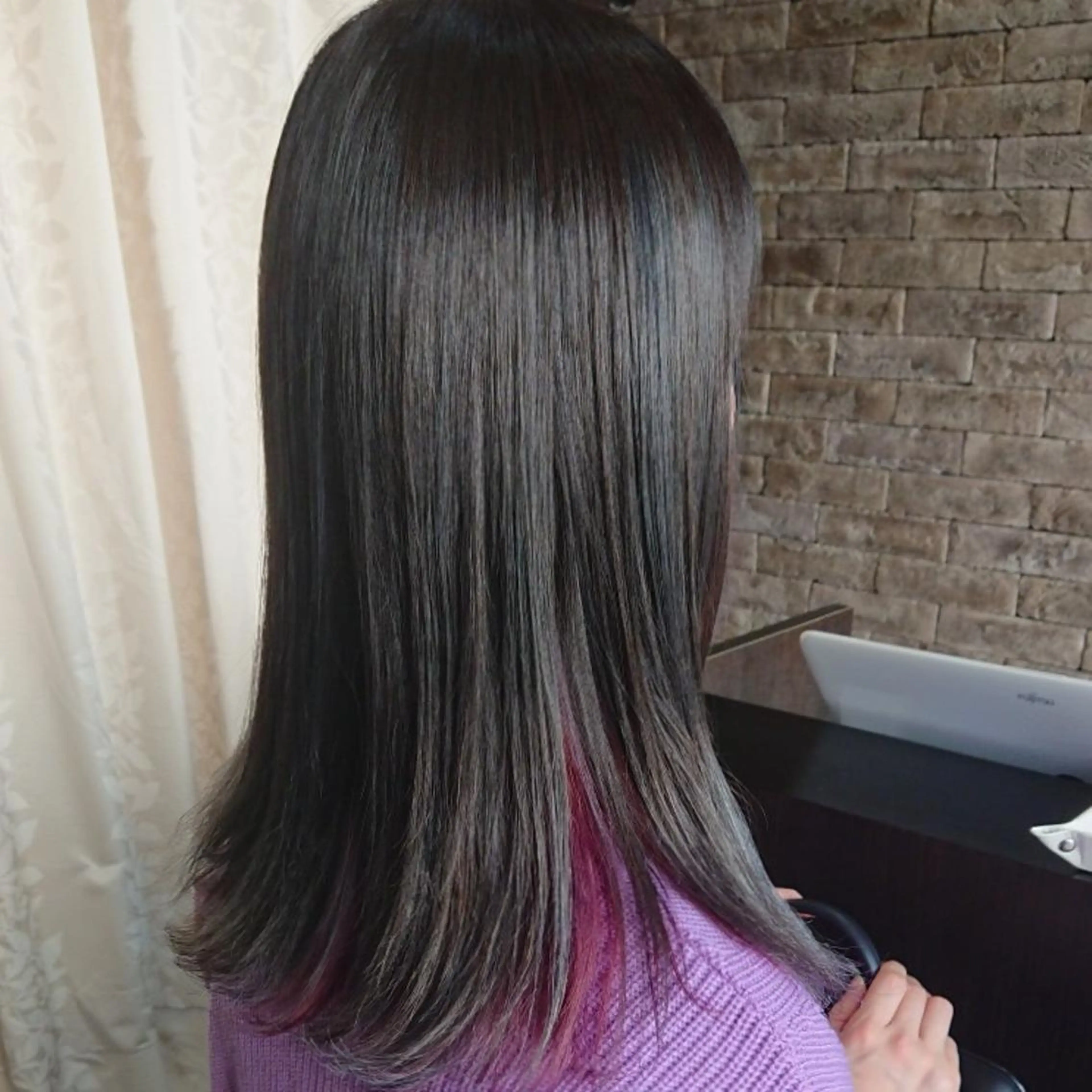 ミディアム カラー カット ヘアカラー トリートメント ヘッドスパ 美髪 カラーリストのヘアスタイル