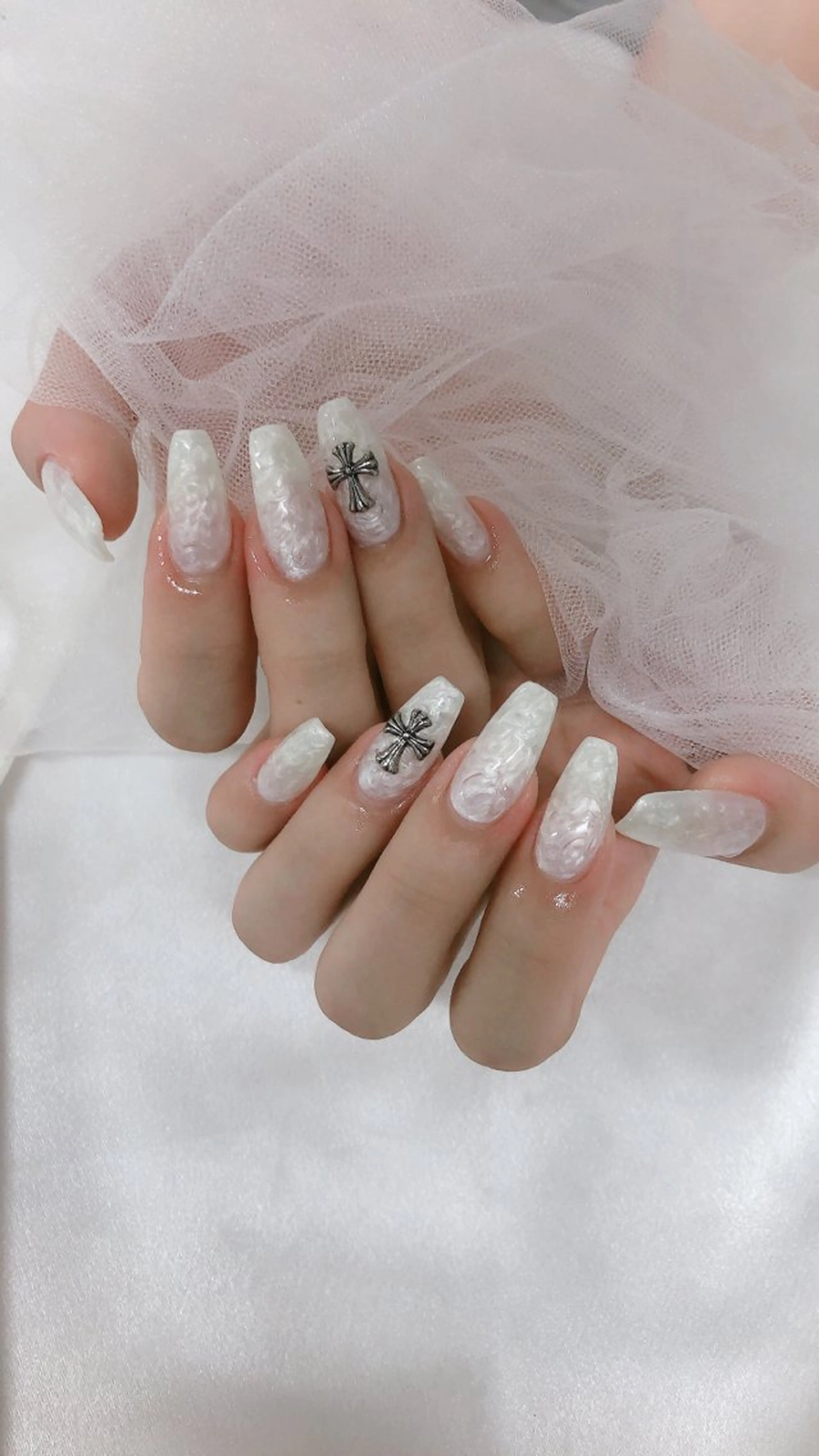 ネイル ハンドネイル LR.ONE ヨウのネイルデザイン