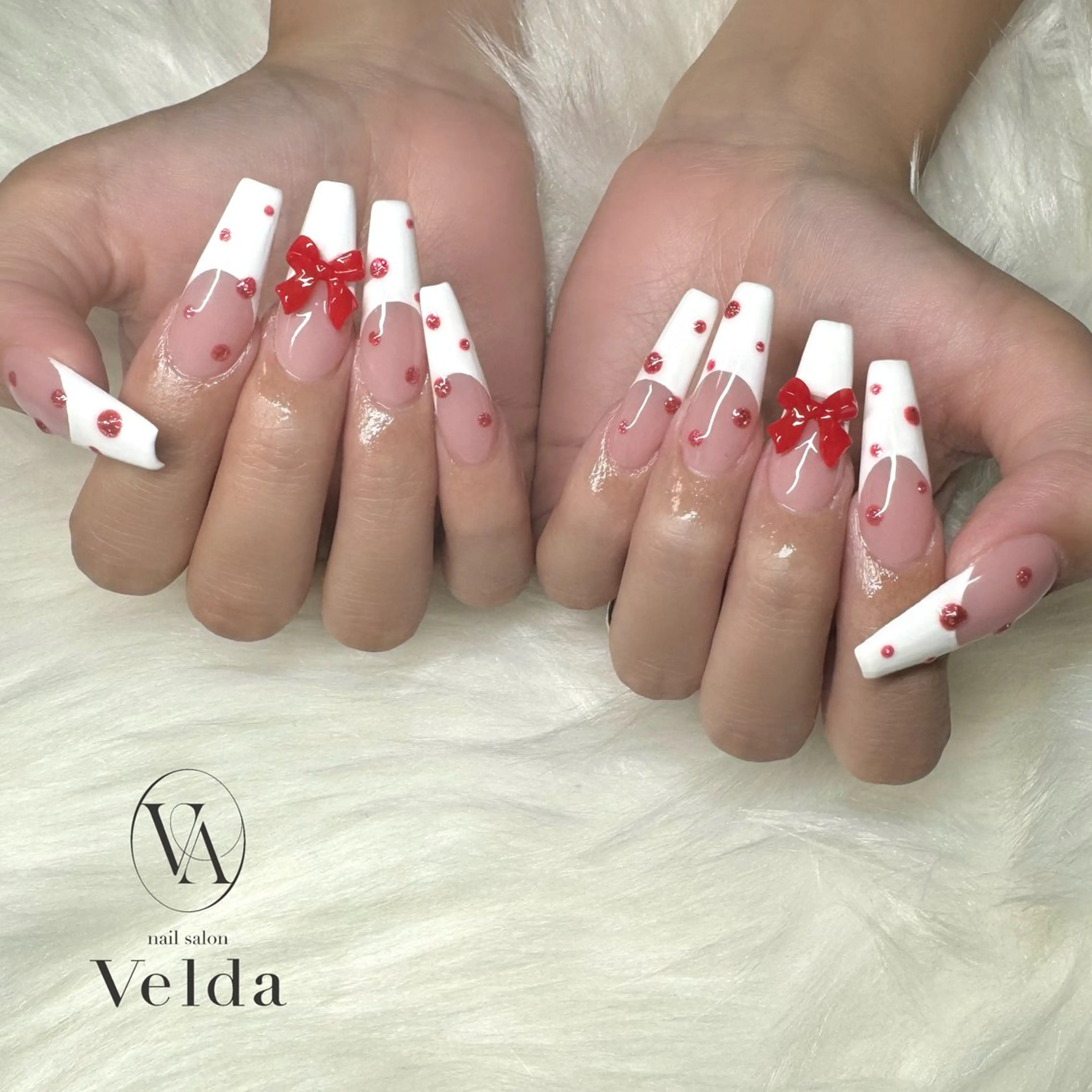 ネイル ドット フレンチネイル 💎スカルプ💎 Velda(ベルダ)のネイルデザイン