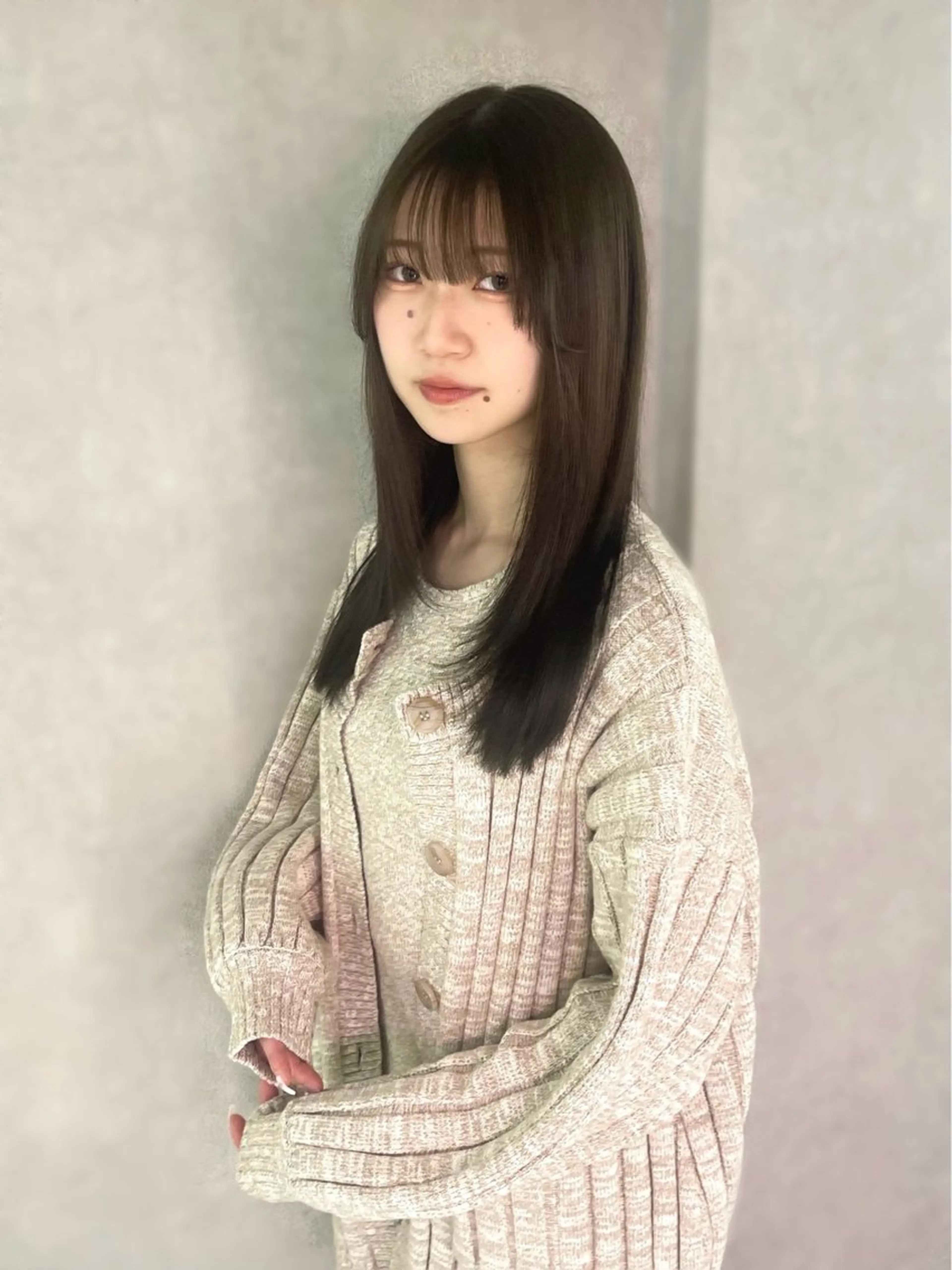 《🌸平日限定🌸》小顔カット+プレミアム艶カラー+Aujua1step保湿トリートメントの写真